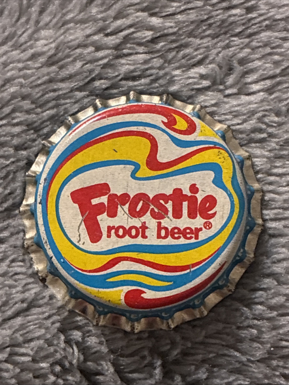 Vintage Frostie Root Beer Soda Bottle Cap Continental Beverages Canada Que. NOS
