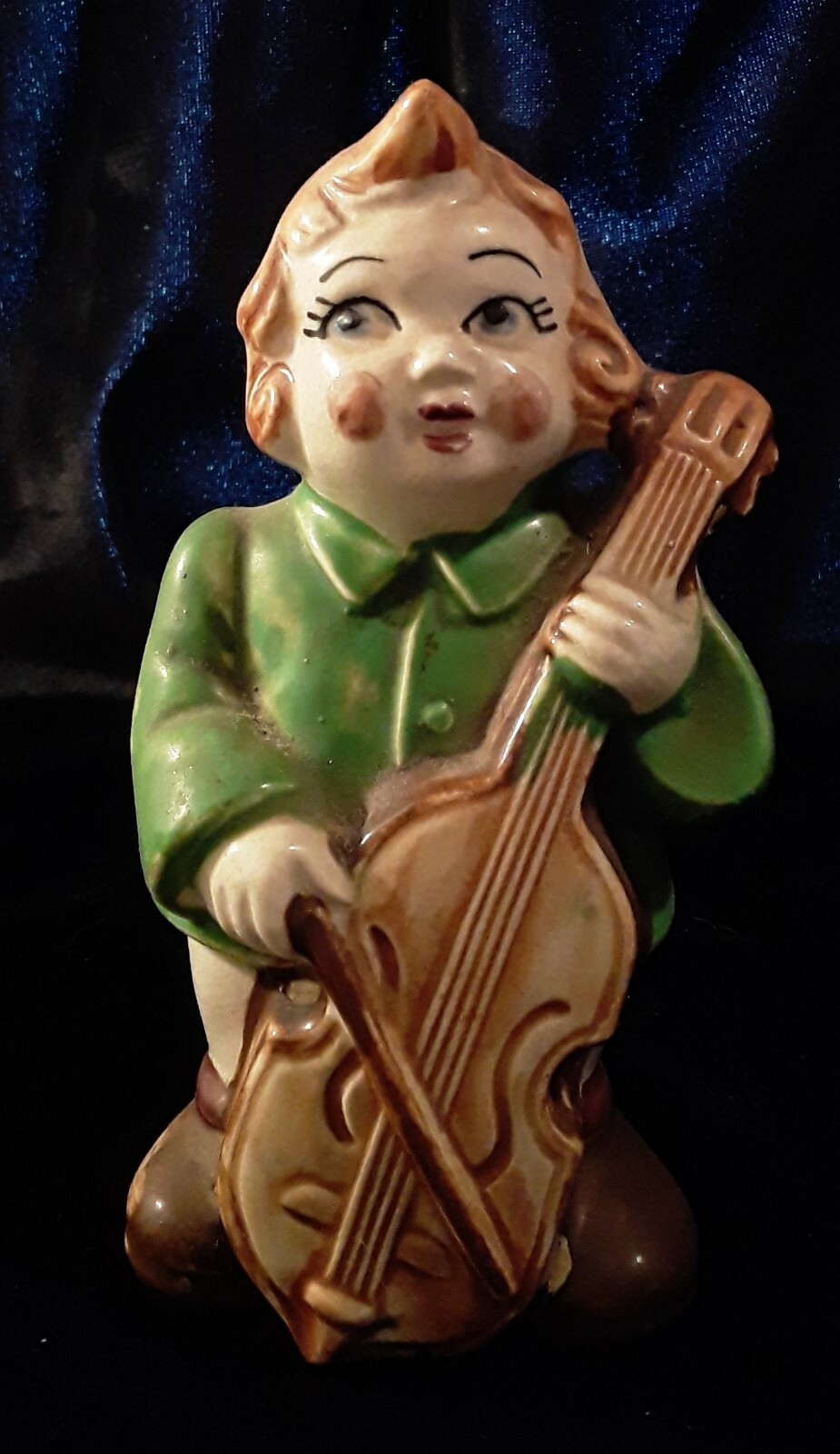 OCCUPIED JAPAN VINTAGE BOY/MAN PLAYING CELLO STREET MUSICIAN BUSKER NO CHIPS OCCUPIED JAPAN VINTAGE BOY/MAN PLAYING CELLO STREET MUSICIAN BUSKER NO CHIPS