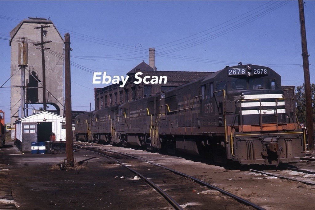 Original 35mm Kodachrome Slide NH New York, New Haven & Hartford Train 2678 1969