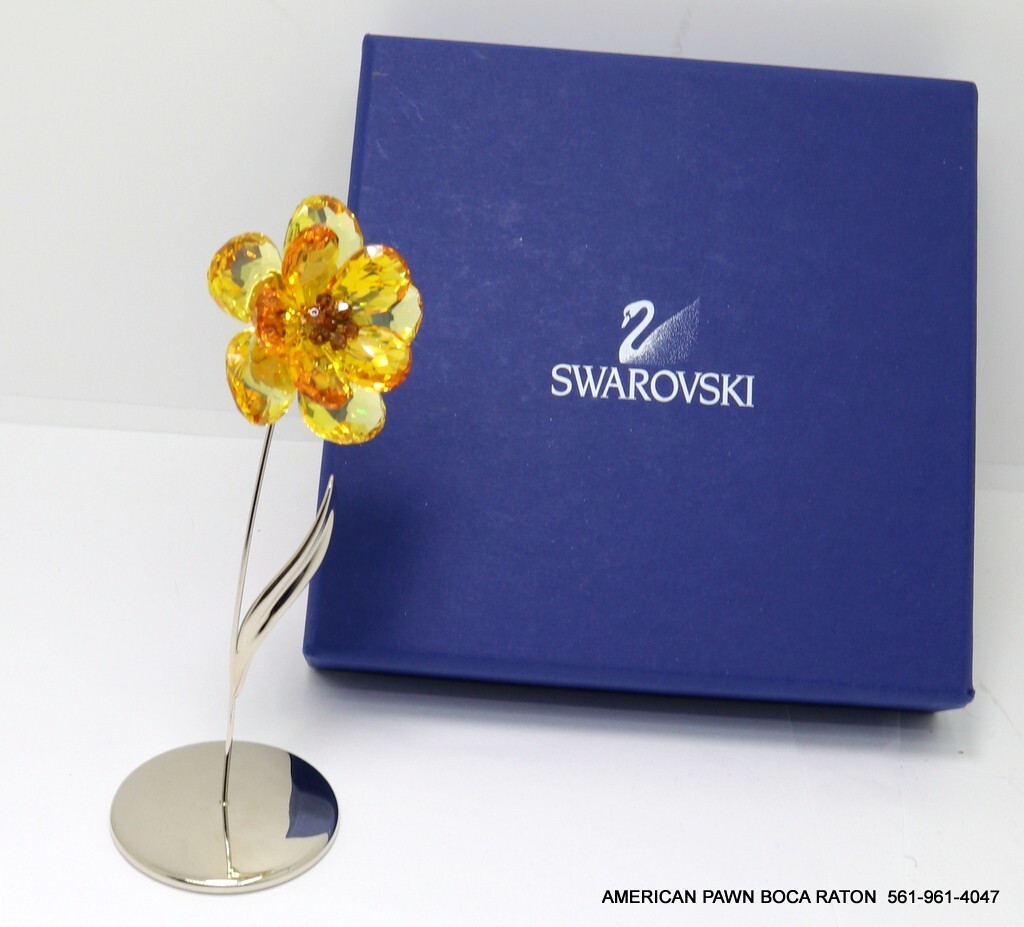 Swarovski Crystal Paradise Flower collection Dambulla Light Topaz Flower 677618 Swarovski Crystal Paradise Flower collection Dambulla Light Topaz Flower 677618
