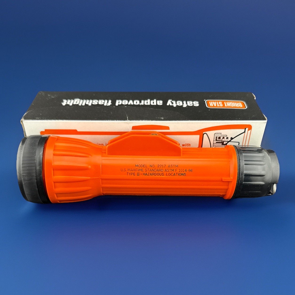 NEW IN BOX  Bright Star 2117 Flashlight 2-D-Cell Safety Loud Orange Division 1