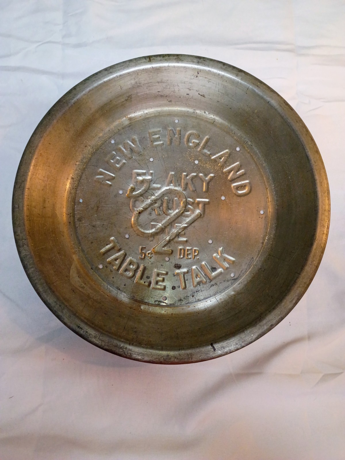 VTG New England Table Talk Flaky Crust Pie Tin 5¢ Deposit & 10¢ Vented 9 1/2\
