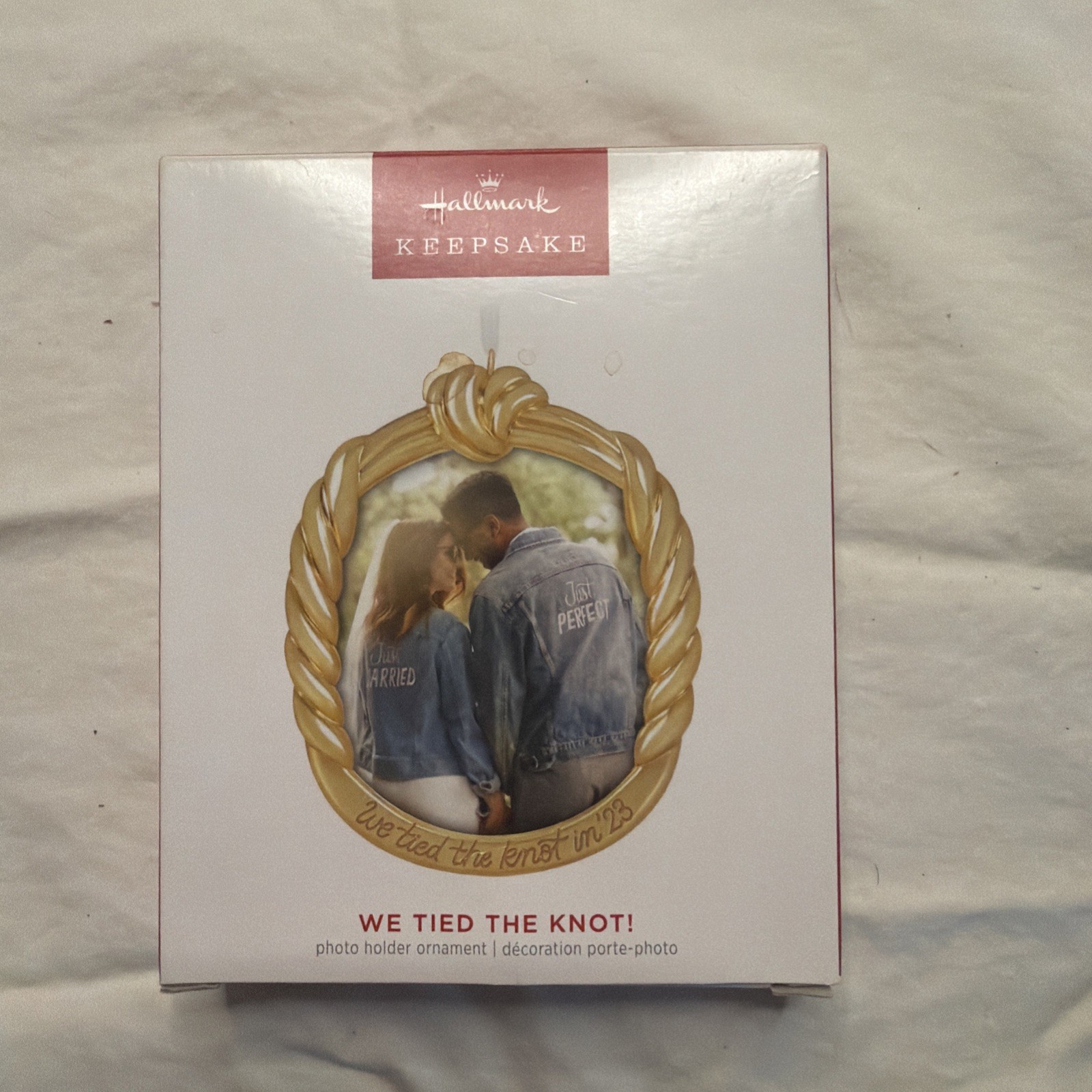WE TIED THE KNOT ~ PHOTO HOLDER ~ 2023 Hallmark Keepsake Ornament #364