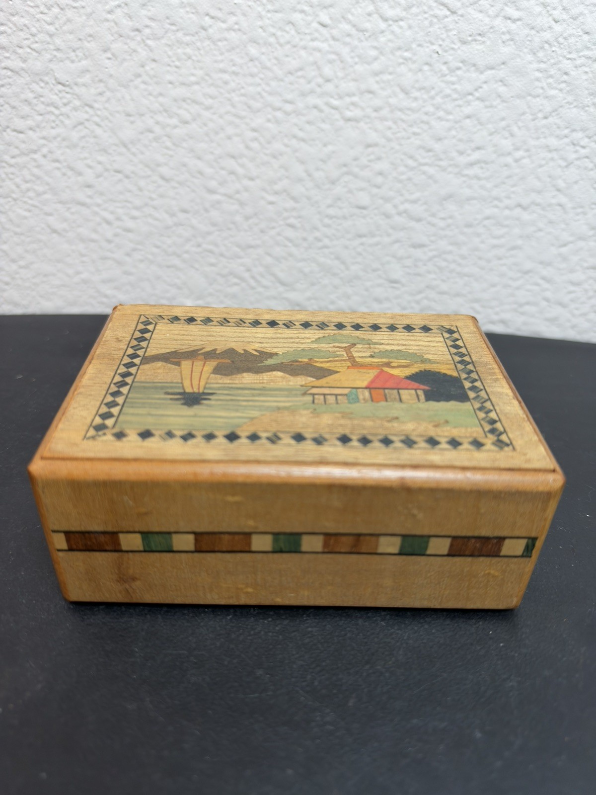 Vintage Inlaid Wood Japanese Mt Fuji Secret Puzzle Box Wooden Jewelry/Stash Box