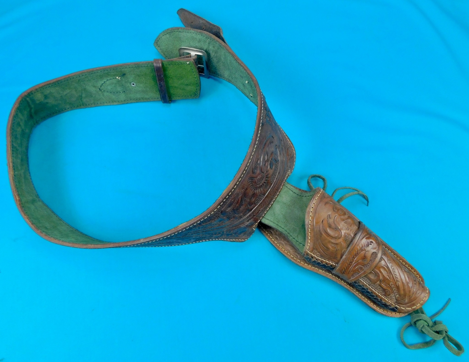 Vintage US Reyes Tooled Leather Ammo Belt w/ Revolver Pistol Holster