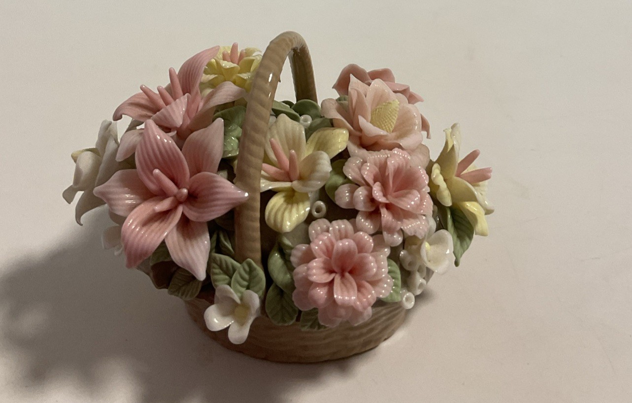 Vintage LLADRO No 4 A Titled a Basket Of Flowers Pink & Yellow Made In Spain Vintage LLADRO No 4 A Titled a Basket Of Flowers Pink & Yellow Made In Spain