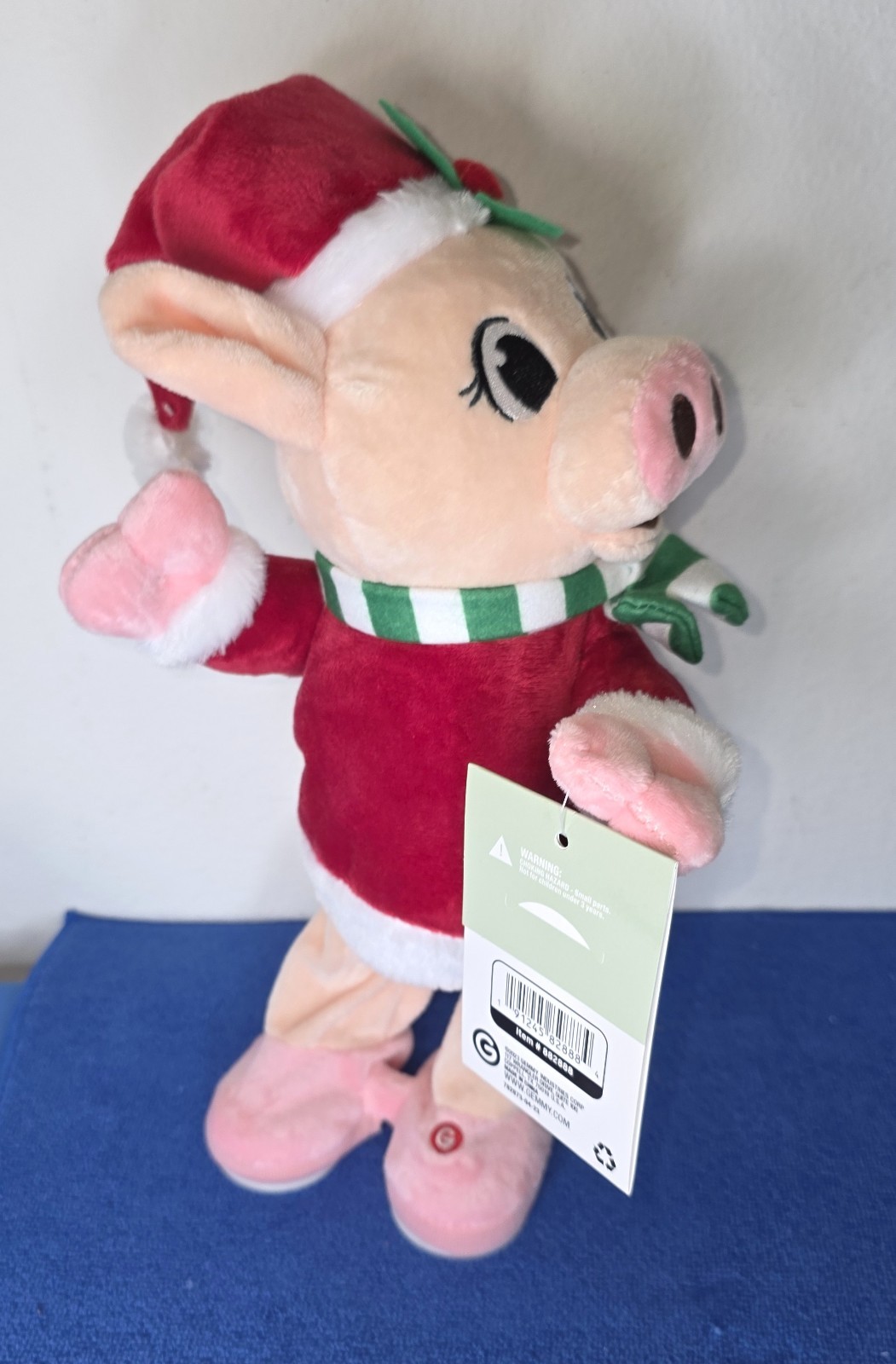 Gemmy Animated Twerking Christmas Pig, 15\
