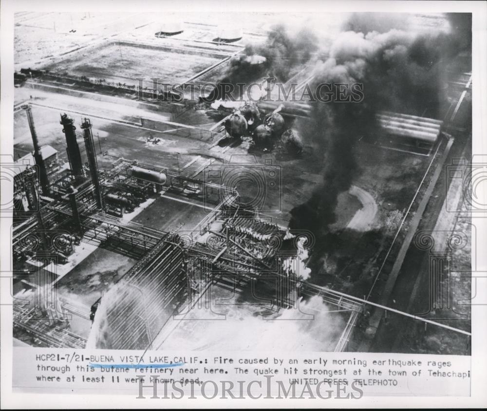 1952 Press Photo Buena Vista Lake, CA fire damage - nee13501 1952 Press Photo Buena Vista Lake, CA fire damage - nee13501
