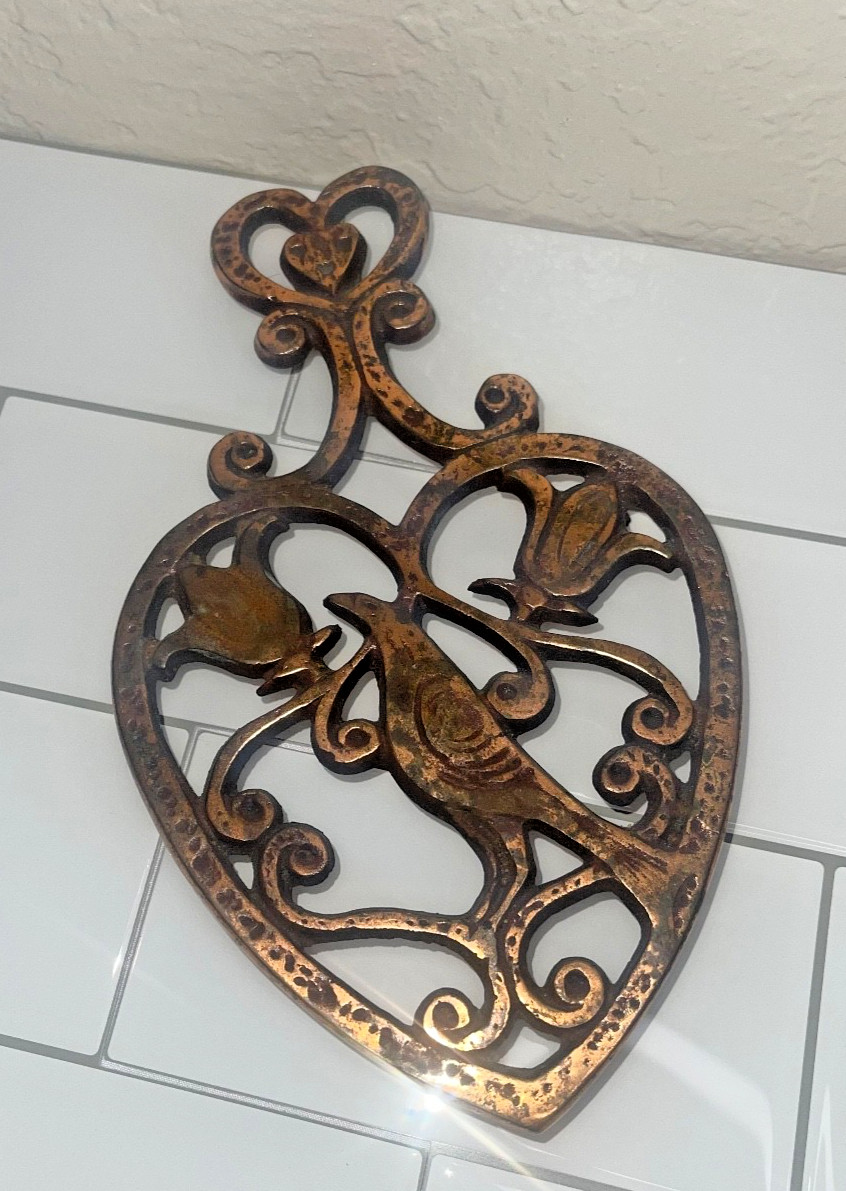 Copper Finished Metal Kitchen Trivet With Bird Heart Design 8\