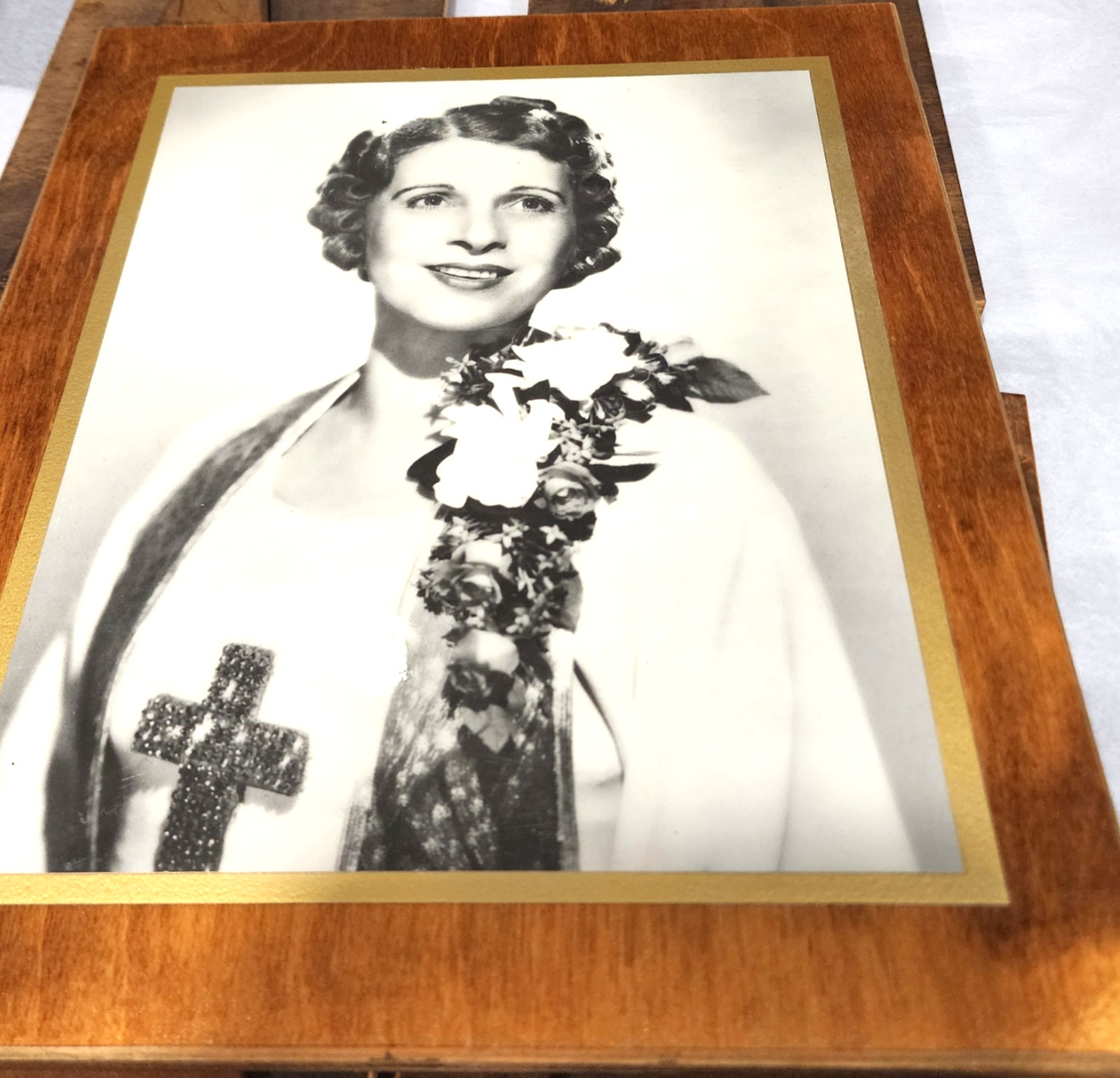 Vintage Aimee Semple McPherson Photo Plaque 10x12 Large Cross Sister Aimee LA