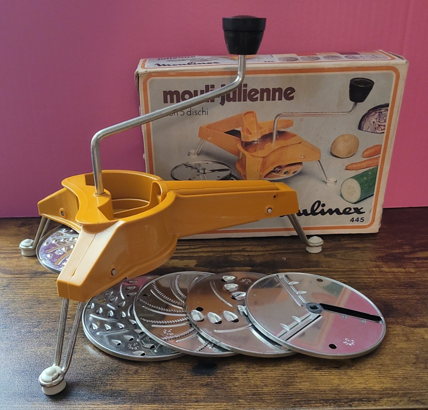 Vintage MOULINEX 445 Mouli-Julienne 5 Discs Slicer Shredder RETRO ORANGE W/BOX
