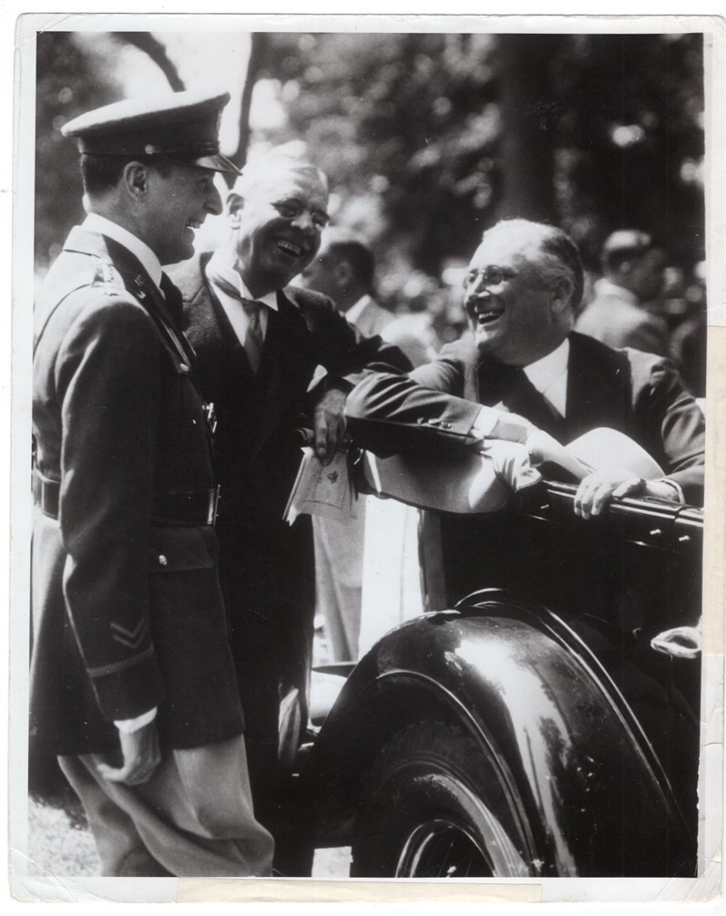 1942 General MacArthur Secretary of War Dern President Roosevelt News Photo