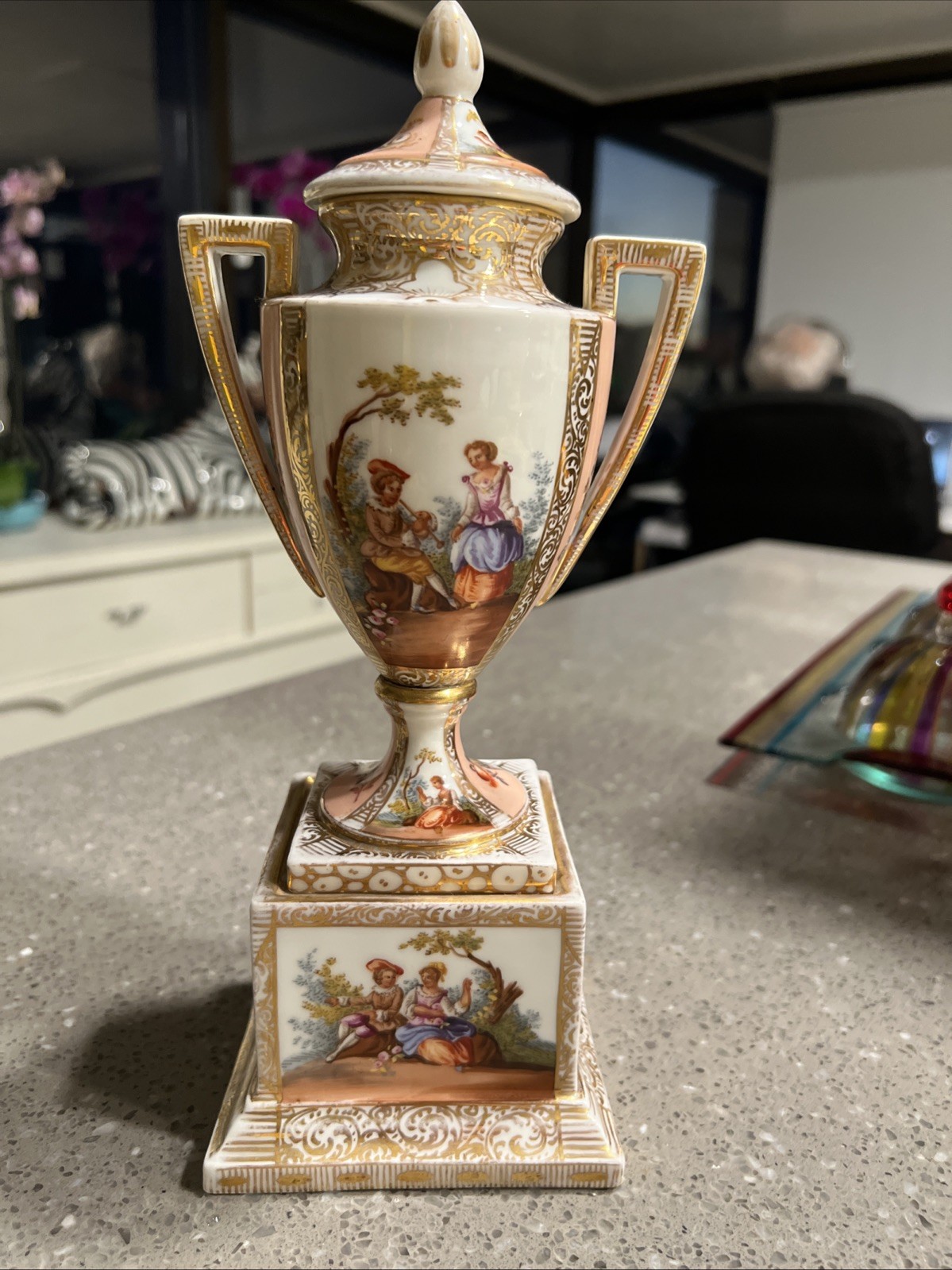 Antique Hand Painted Urn Helena Wolfsohn Dresden 1881-1885