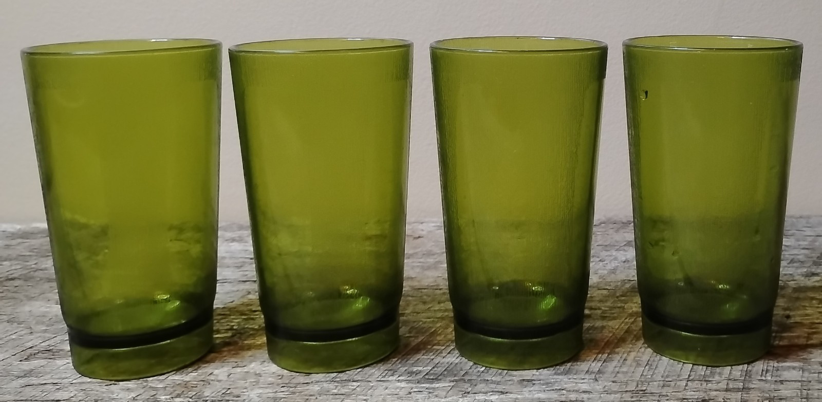 Set Of 4 Vintage 8oz Restaurant Style Plastic Olive Green Juice Cups 4 3/4 Set Of 4 Vintage 8oz Restaurant Style Plastic Olive Green Juice Cups 4 3/4