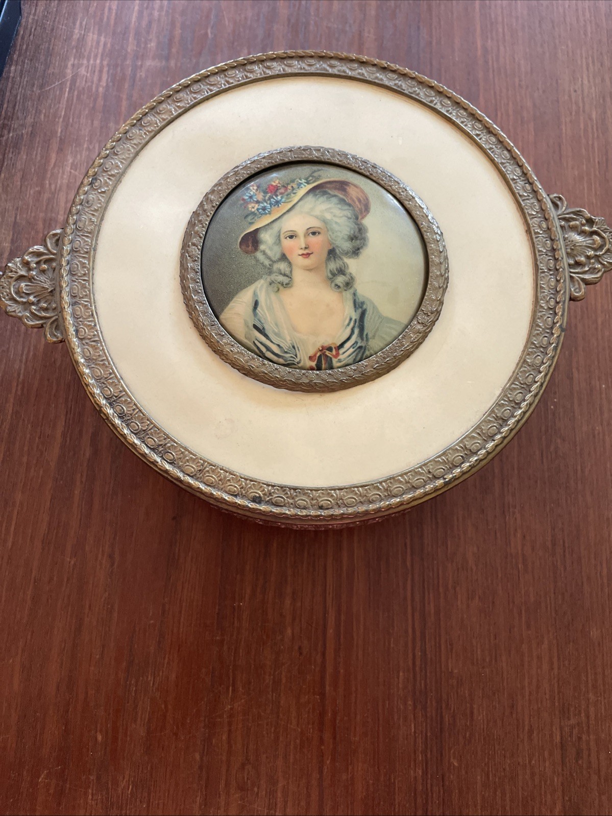 Edwardian Lady Vanity Candy Dresser Box P.N.C.W. Bronze Metal Relief Edwardian Lady Vanity Candy Dresser Box P.N.C.W. Bronze Metal Relief