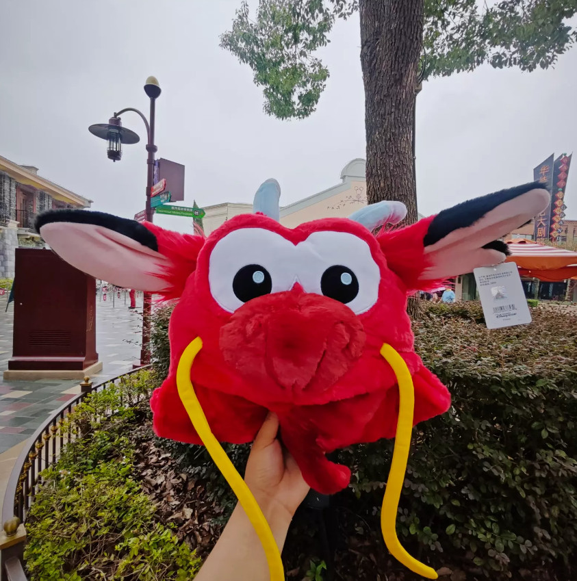 Authentic Disney 2024 New Year Dragon Mushu Winter Blanket Costume Disneyland