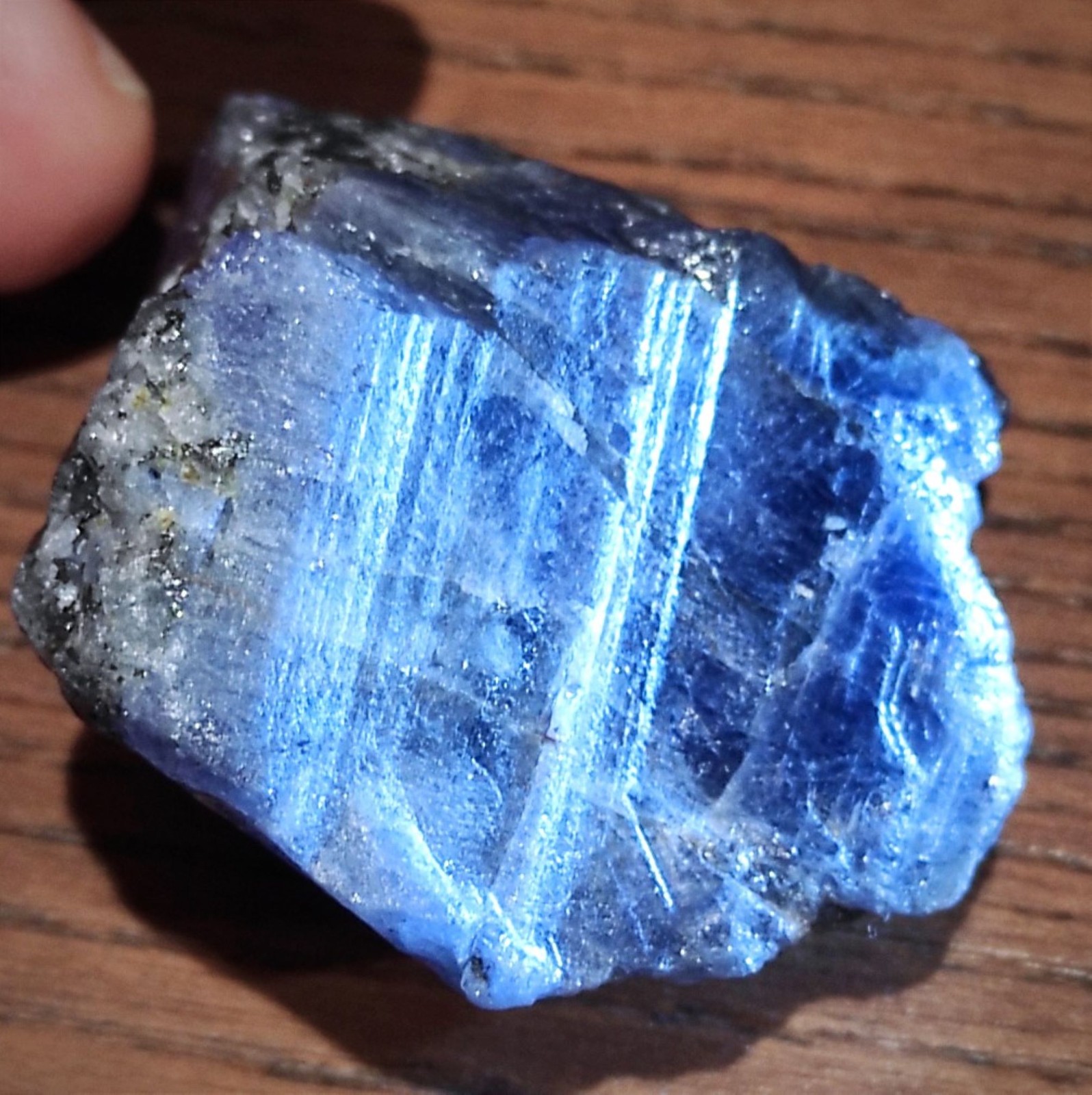 300ct.Excellent Blue Natural Tanzanite Big Crystal, Blue Zoisite Rough