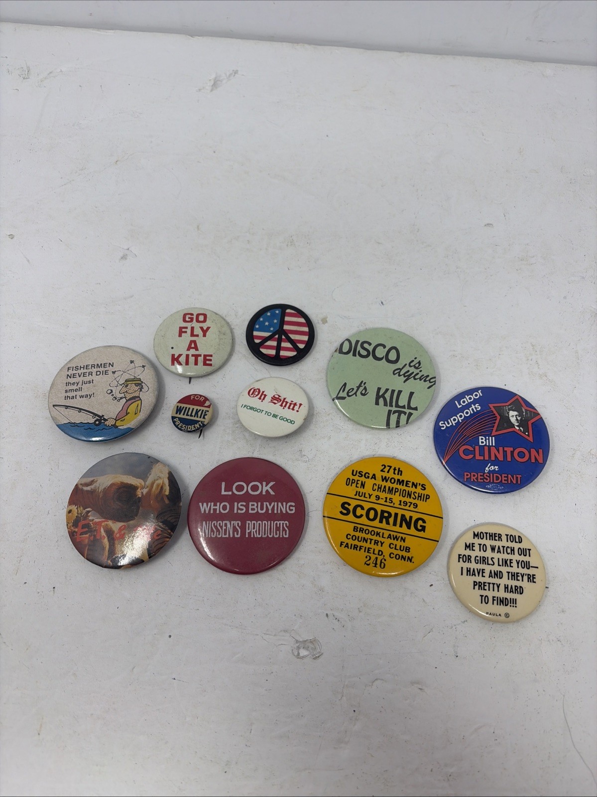 Lot Of 10 Vintage Pinbacks - Pin Collection - Politics - Bill Clinton - E. T.