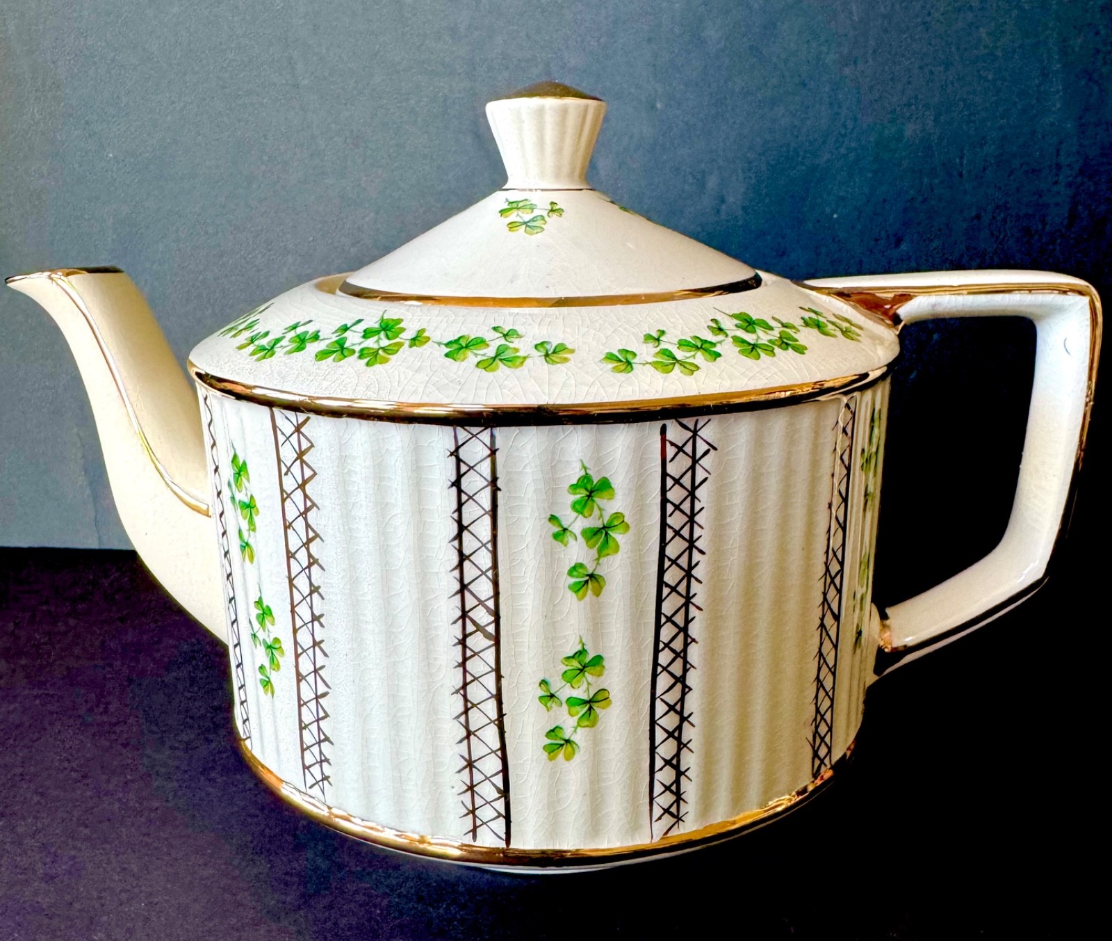 Vintage Sadler Shamrock Clover Teapot with Gold Trim – England Bone China Celtic Vintage Sadler Shamrock Clover Teapot with Gold Trim – England Bone China Celtic