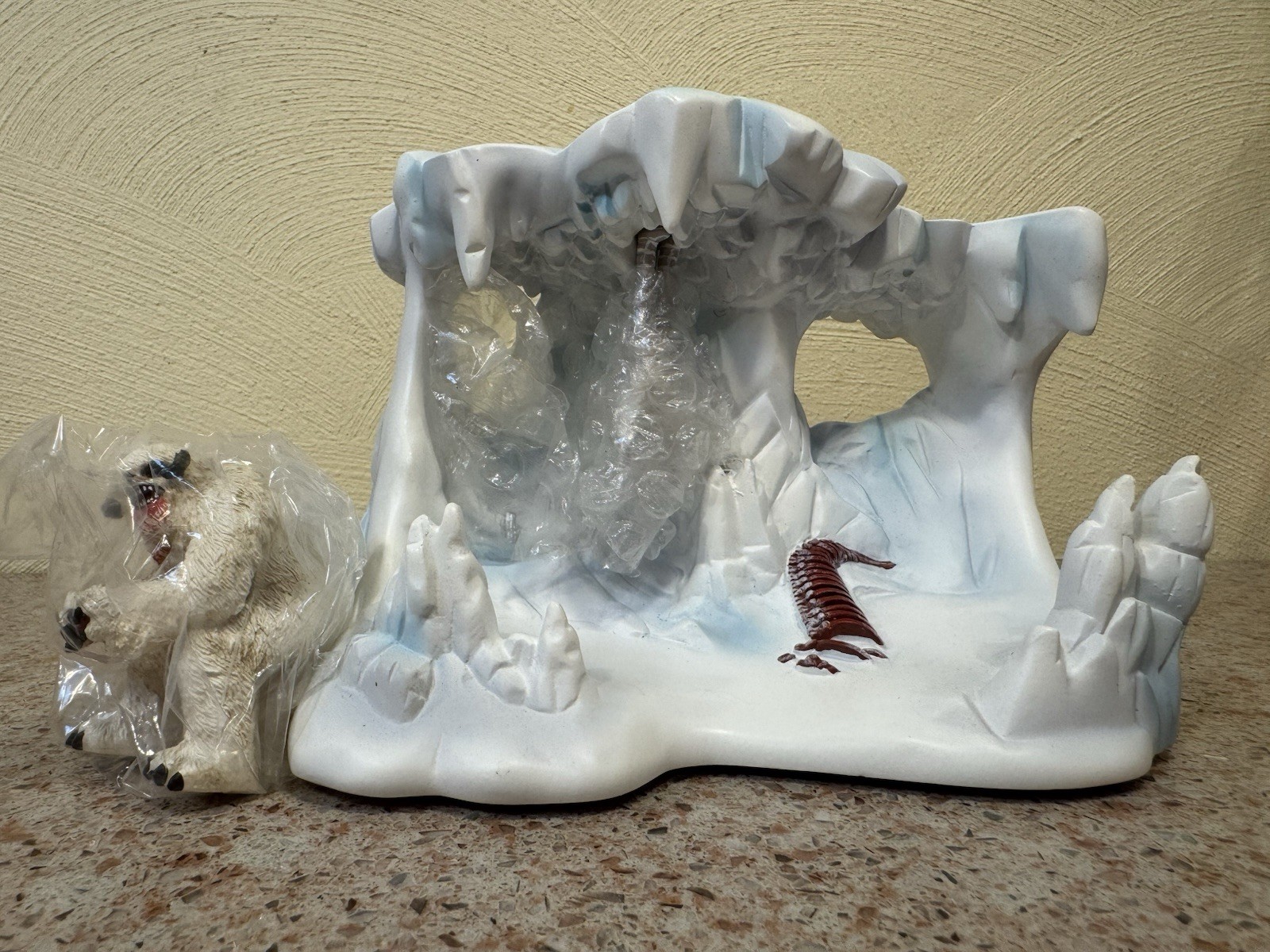 Hawthorne Village Star Wars Wampa Cave Galactic Village 2012 COA #A0802