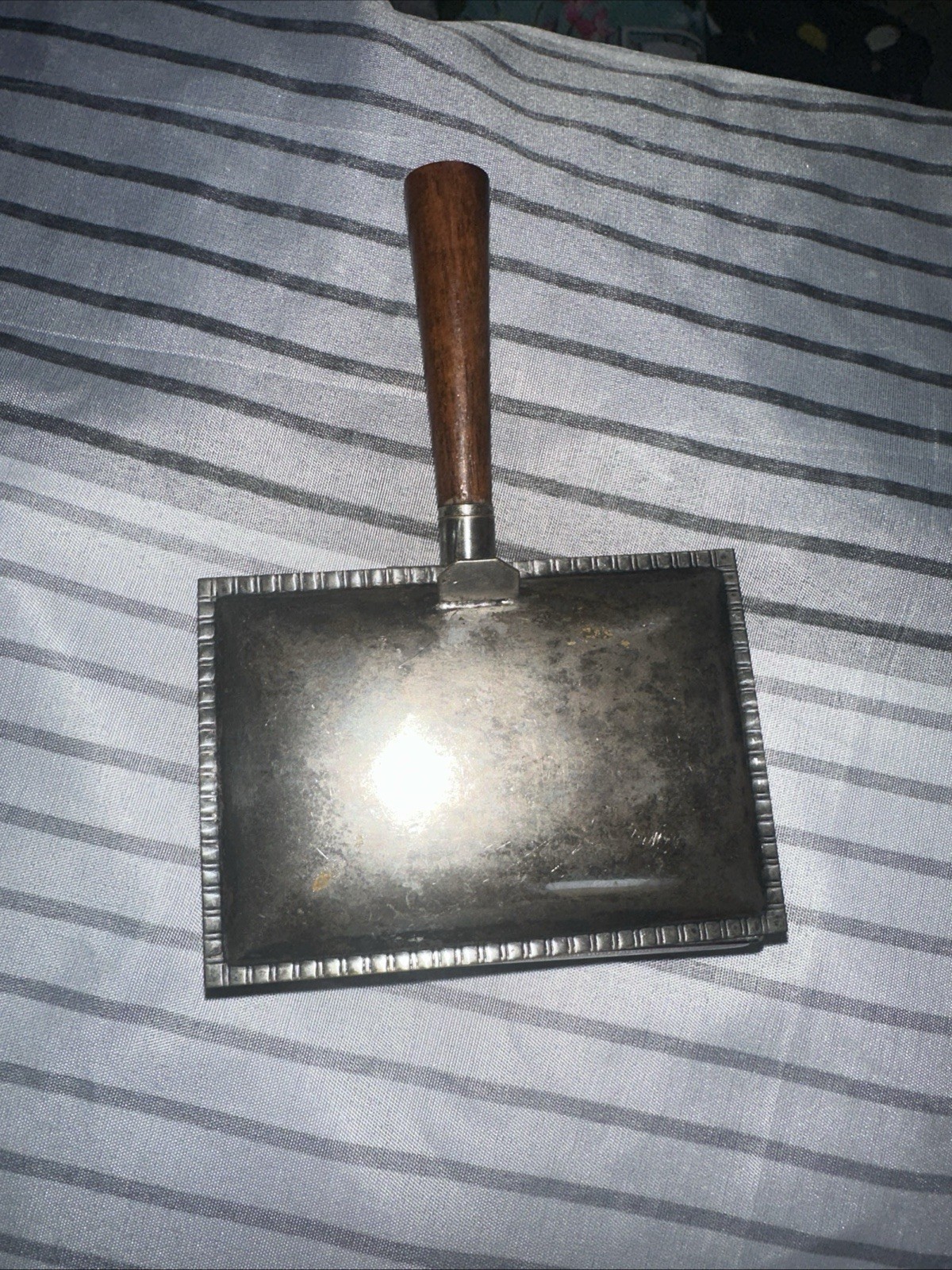 SilverPlate Silent Butler Crumb Catcher Wooden Handle EL Italy w/Crown