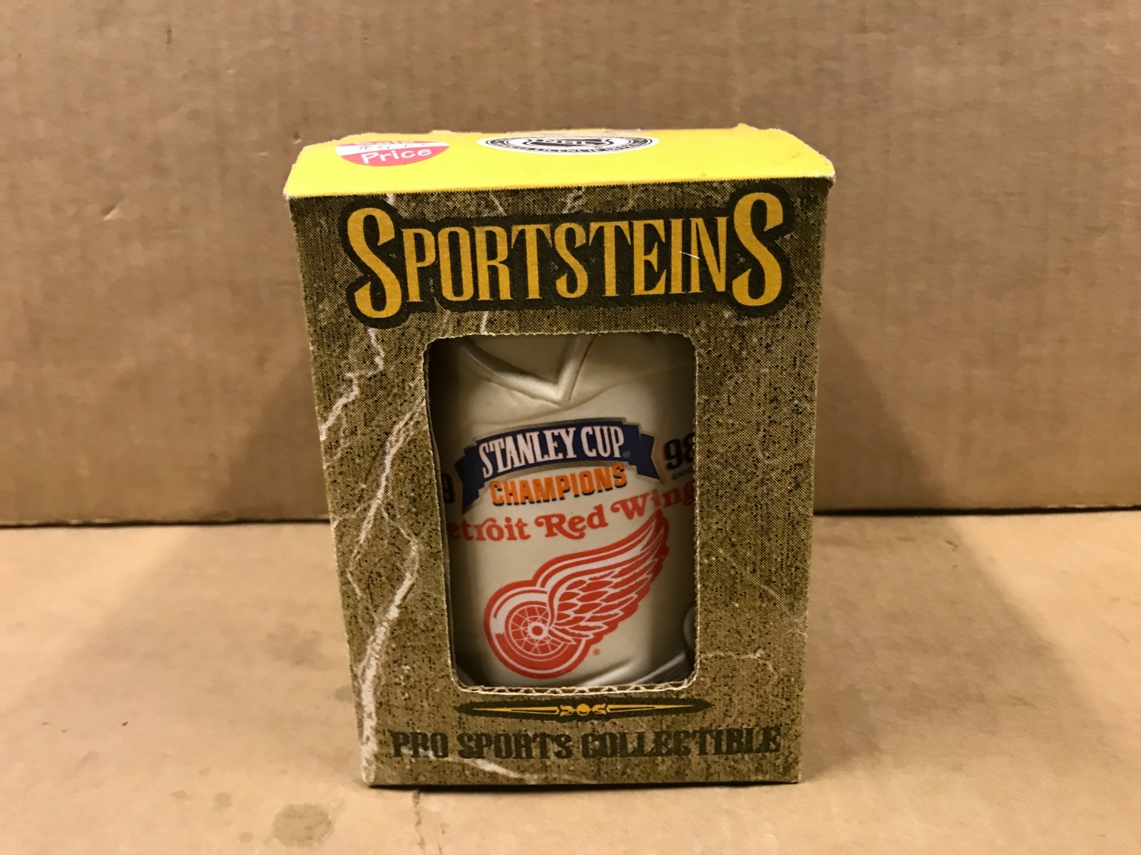VIntage 1998 Detroit Red Wings Stanley Cup Champions Beer Stein by Sportsteins