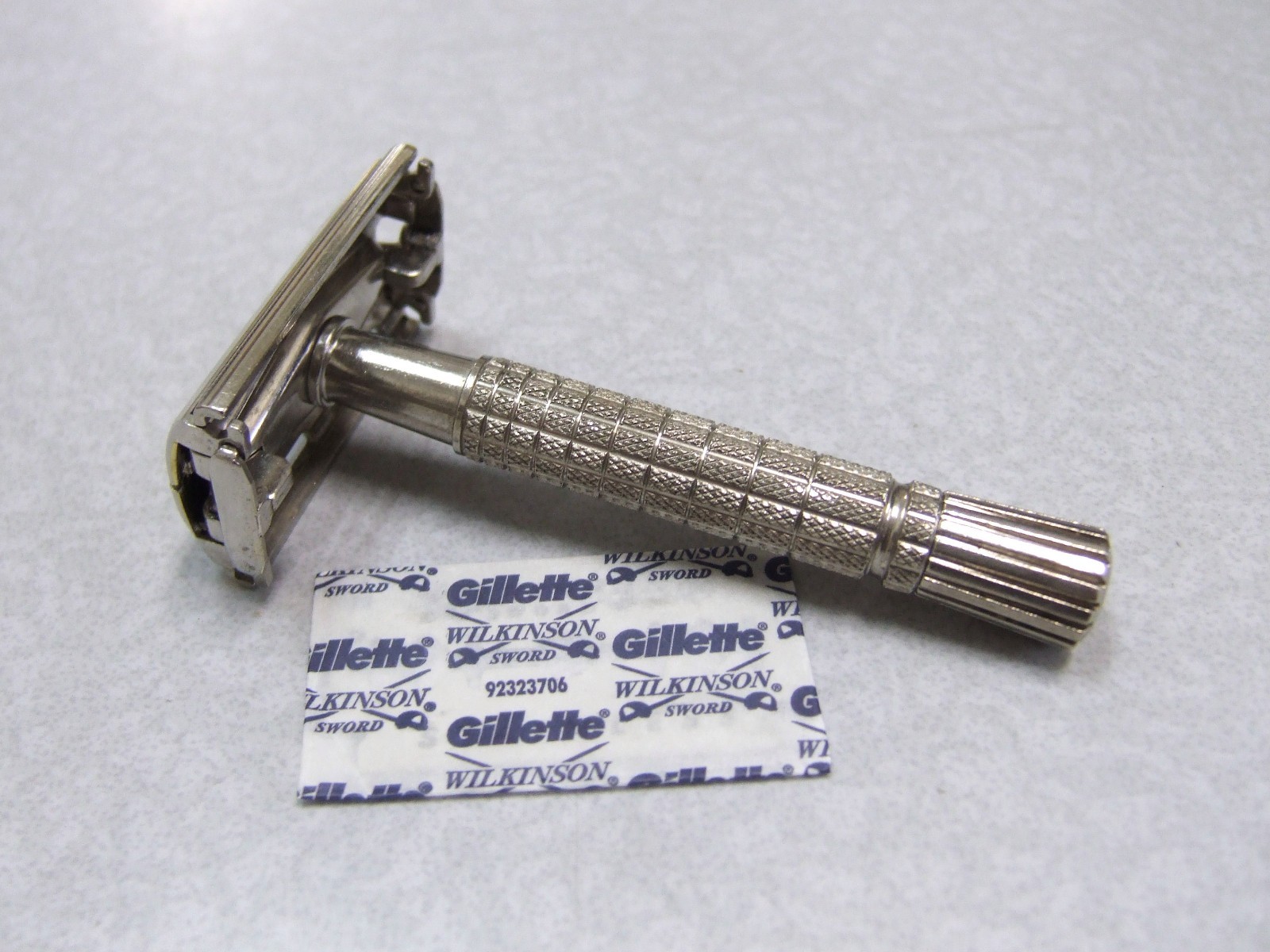 Vintage I-2 1963 Gillette Super Speed TTO Double Edge Safety Razor  CLEAN