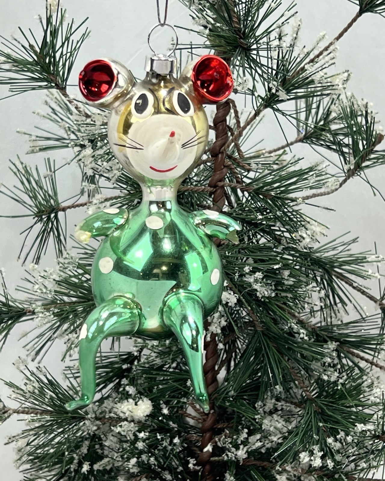 Vintage De Carlini Sitting Green Mouse Glass Christmas Ornament Italy READ