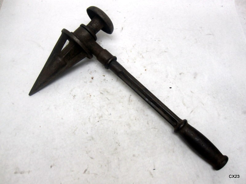 Vintage Ratcheting Pipe Reamer No. 924 Tool The Nye Tool & Mach Works Chicago Vintage Ratcheting Pipe Reamer No. 924 Tool The Nye Tool & Mach Works Chicago
