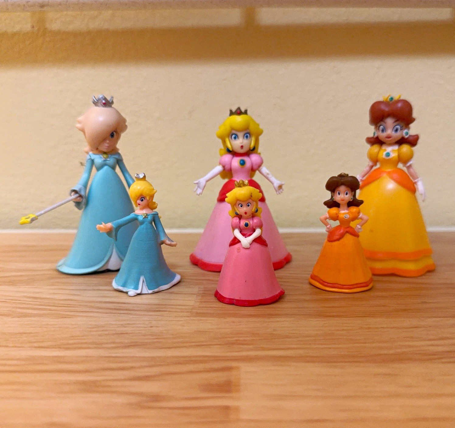 Super Mario Bros. Rosalina, Princess Peach & Daisy JAKKS 2.5” Mini Figurine Pack