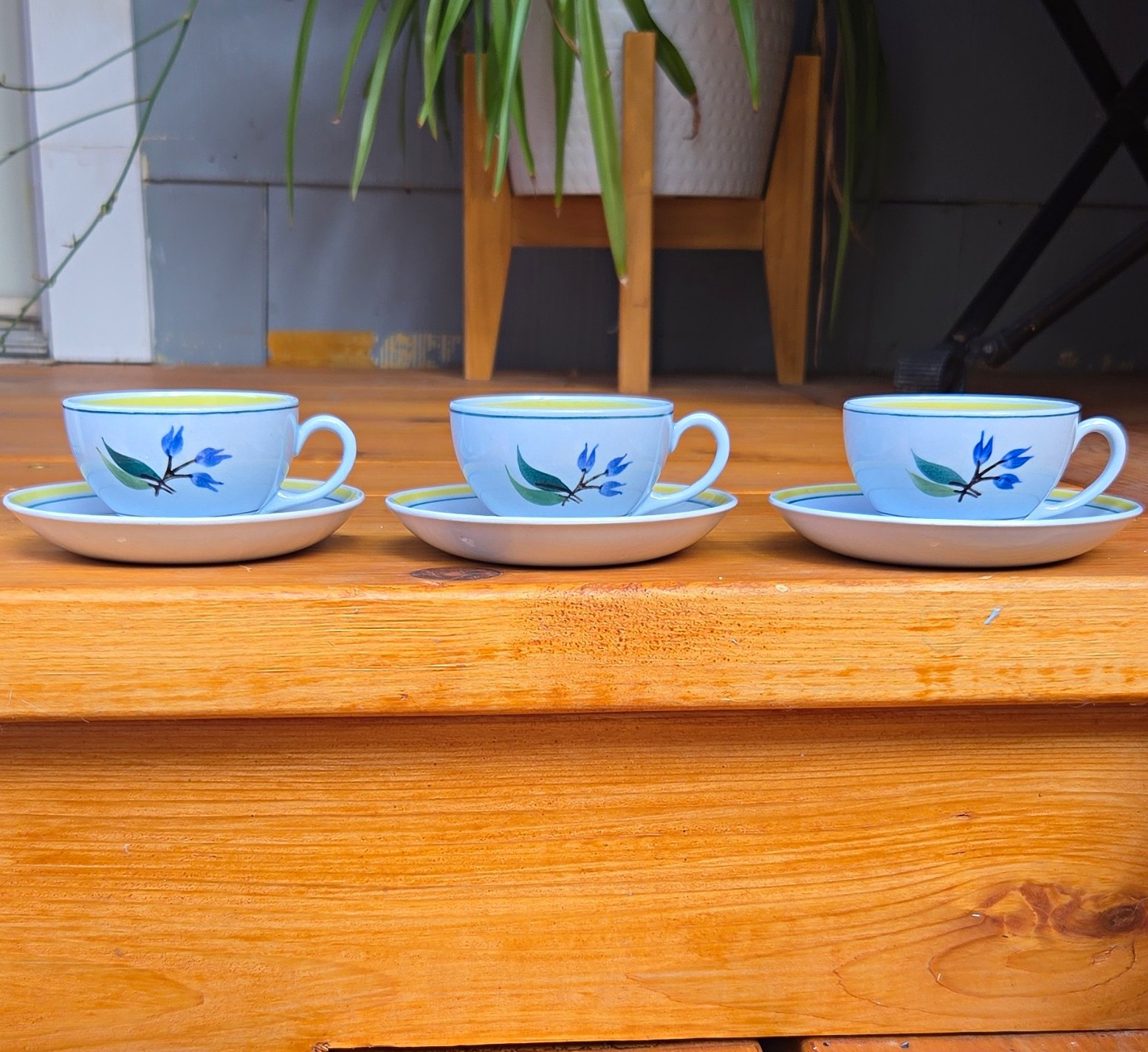 VTG ARABIA MADE IN FINLAND SET OF 3 TEA CUP& SAUCER *COTTAGECORE*