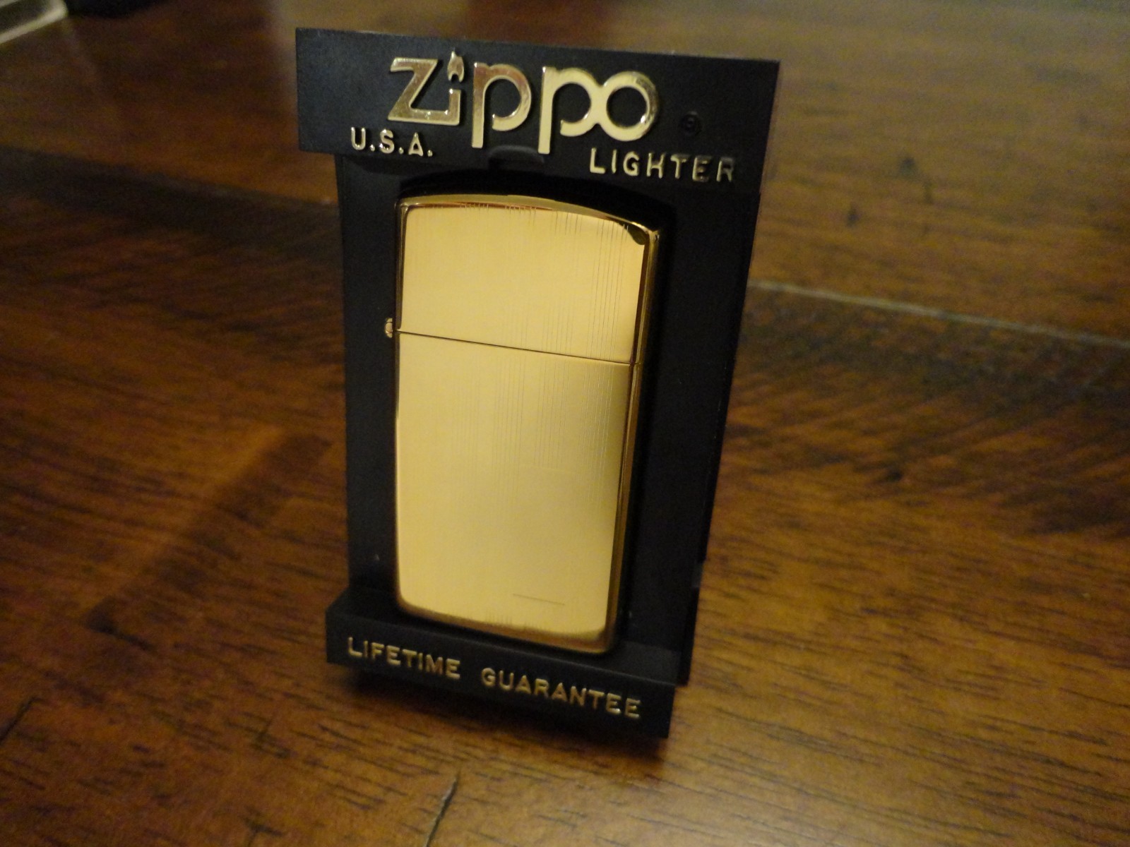 GOLD PLATE RIBBON SLIM MODEL #1614 ZIPPO LIGHTER MINT IN BOX 1995 GOLD PLATE RIBBON SLIM MODEL #1614 ZIPPO LIGHTER MINT IN BOX 1995
