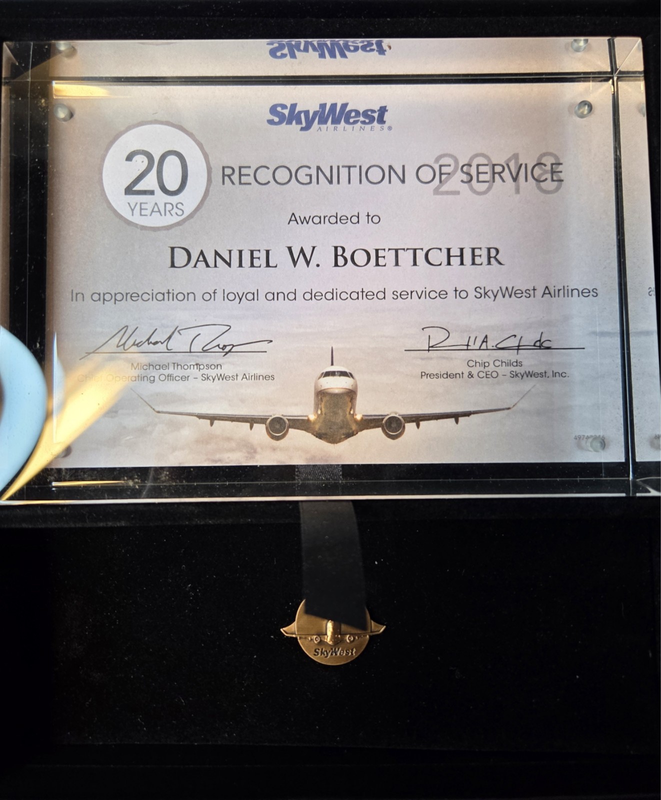 Sky West Air Lines 20 Year Service Award Pin & Lucite Plaque