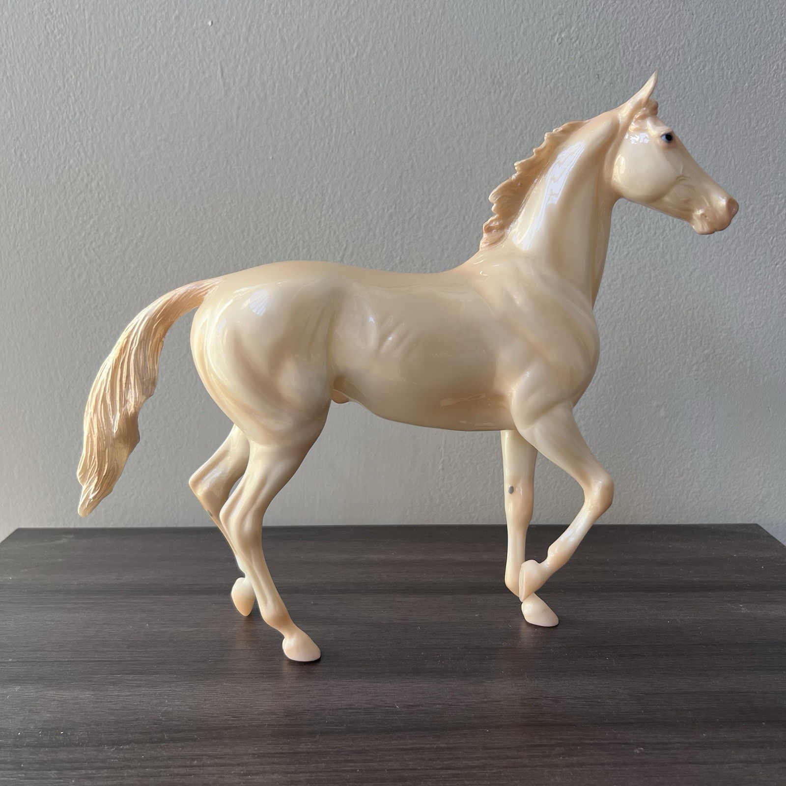 Breyer GLOSSY PERLINO QUELLE SURPRISE Breyerfest 2015 Special Run 120 Made