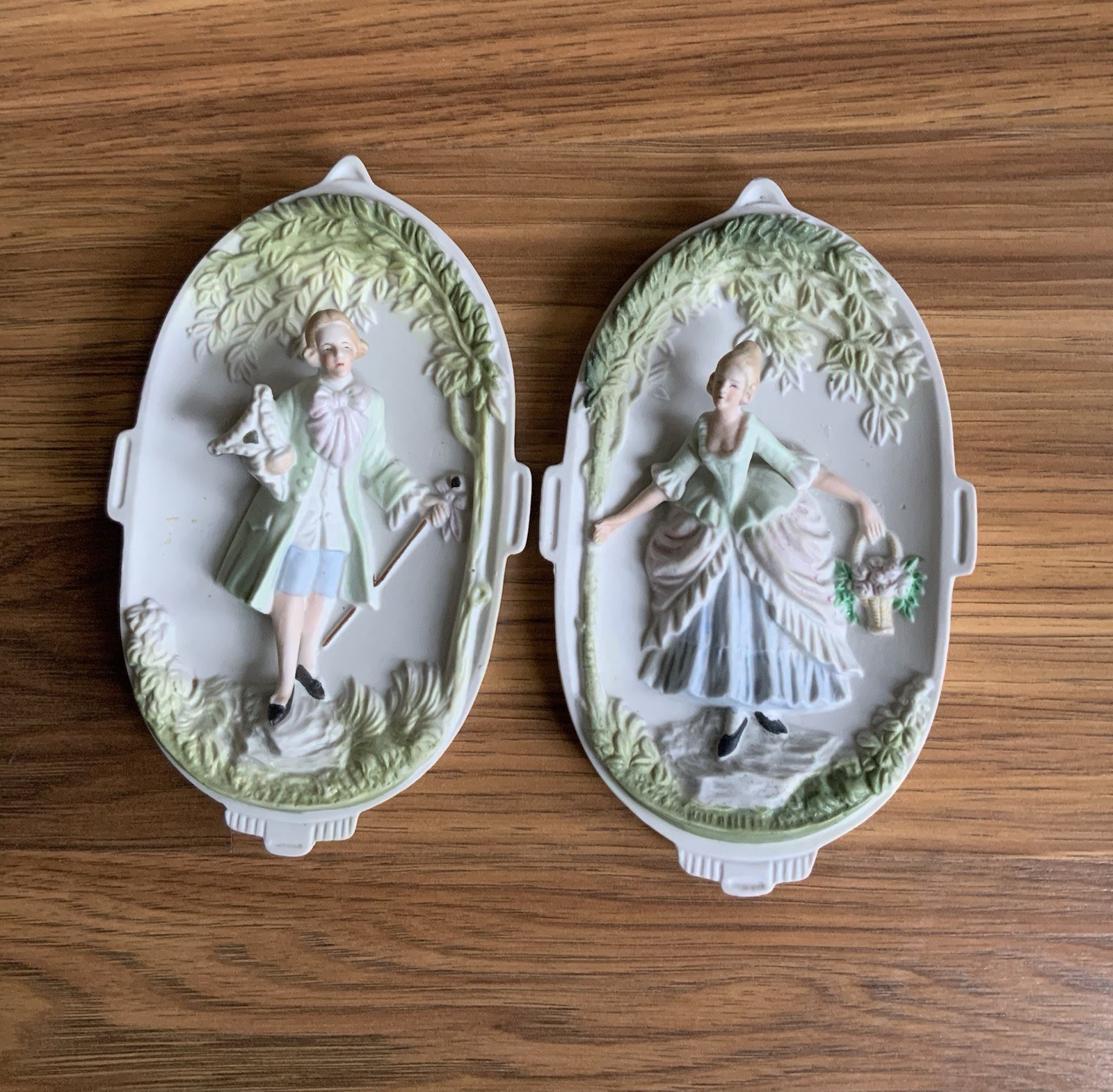 Occupied Japan Hand Painted Courting Couple Wall Decor Plaque 7”