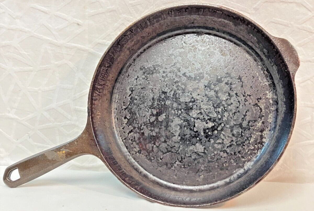 vtg Field Company No.8 Cast Iron Skillet Collector Item vtg Field Company No.8 Cast Iron Skillet Collector Item