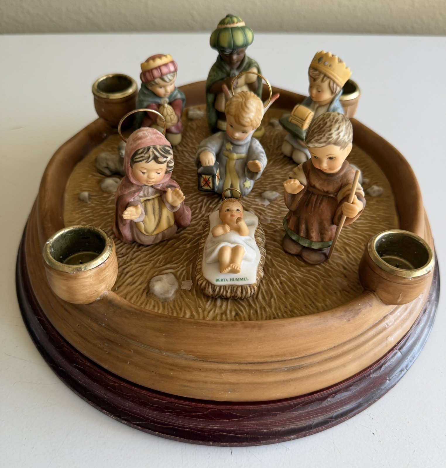 BERTA HUMMEL 1999 PORCELAIN MINITAURE NATIVITY BY GOEBEL W CANDLE NATIVITY BASE