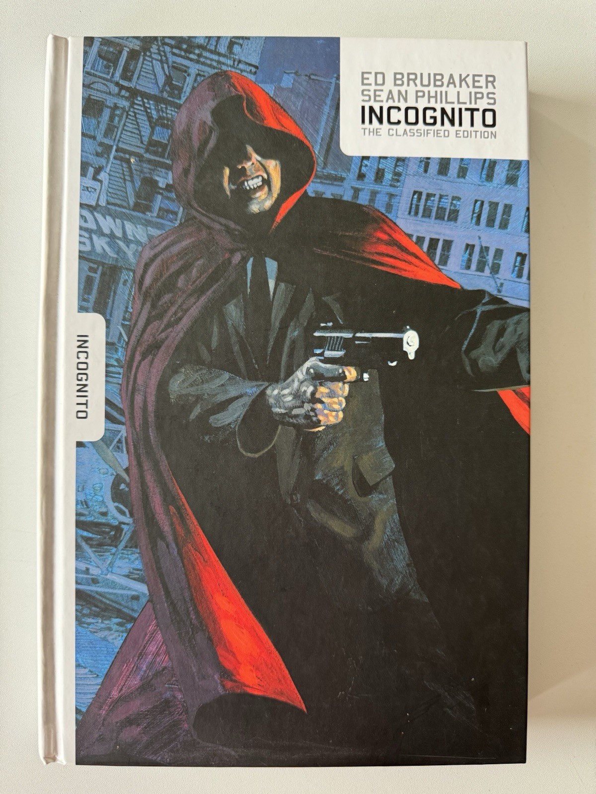 INCOGNITO THE CLASSIFIED ED. - Ed Brubaker, Sean Phillips- 2012 1st Print- VF/NM INCOGNITO THE CLASSIFIED ED. - Ed Brubaker, Sean Phillips- 2012 1st Print- VF/NM