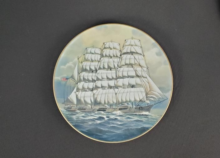 The Rosenthal Group Danbury Mint American Sailing “The Roanoke” 8.5\