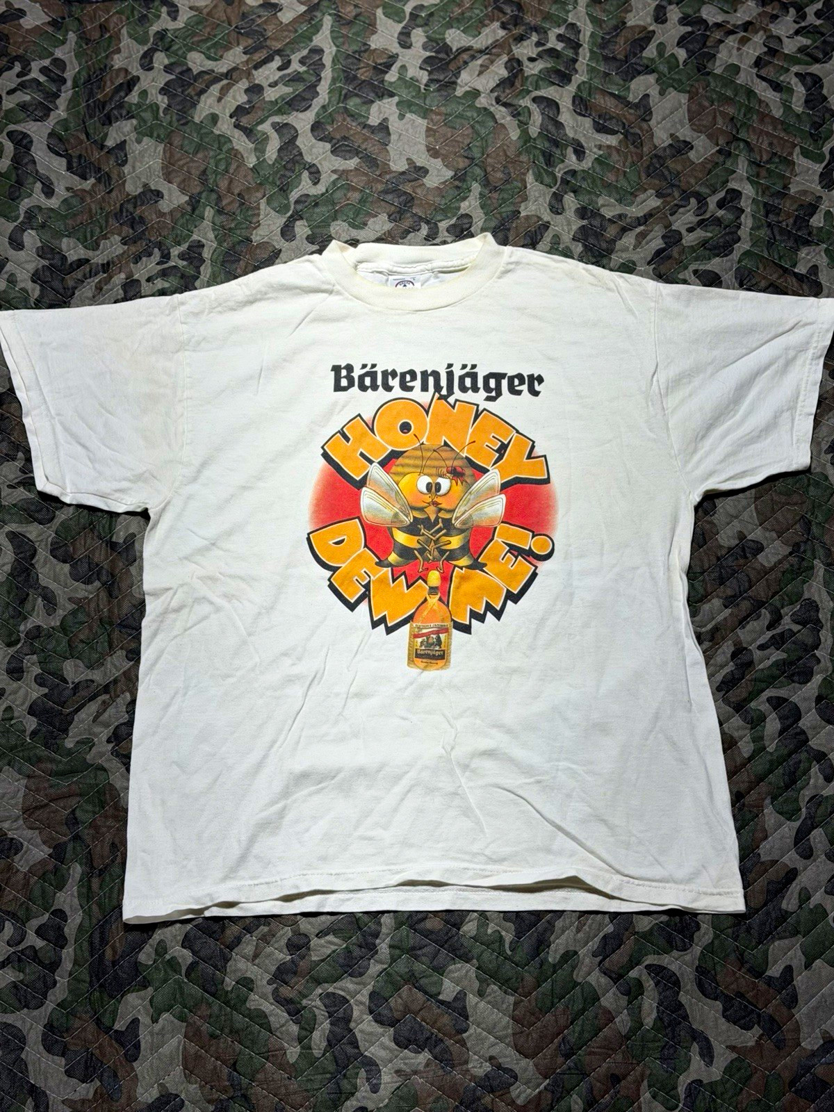 90’s Delta Pro Weight Bärenjäger Honey Dew Me Distillery Shirt White L