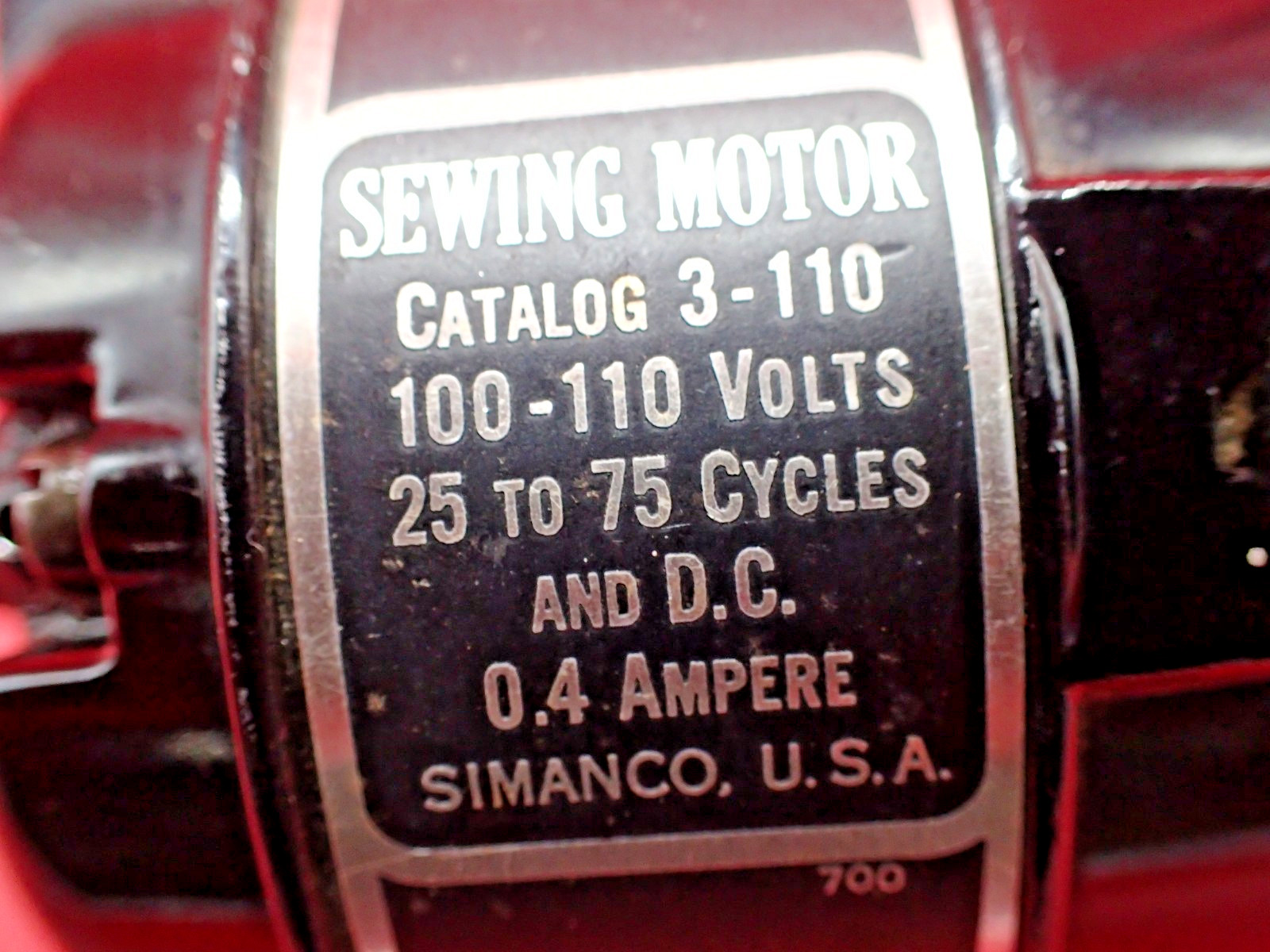 1946 Vintage Singer 221 FEATHERWEIGHT Sewing Machine CAT 3-110 Motor TESTED