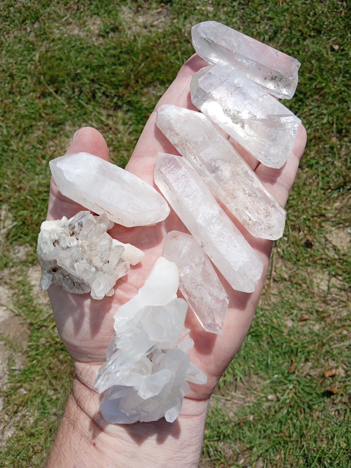 Lot of 8 Quartz Crystal Clusters Points Healing. Crystal Clear And More M1 Lot of 8 Quartz Crystal Clusters Points Healing. Crystal Clear And More M1