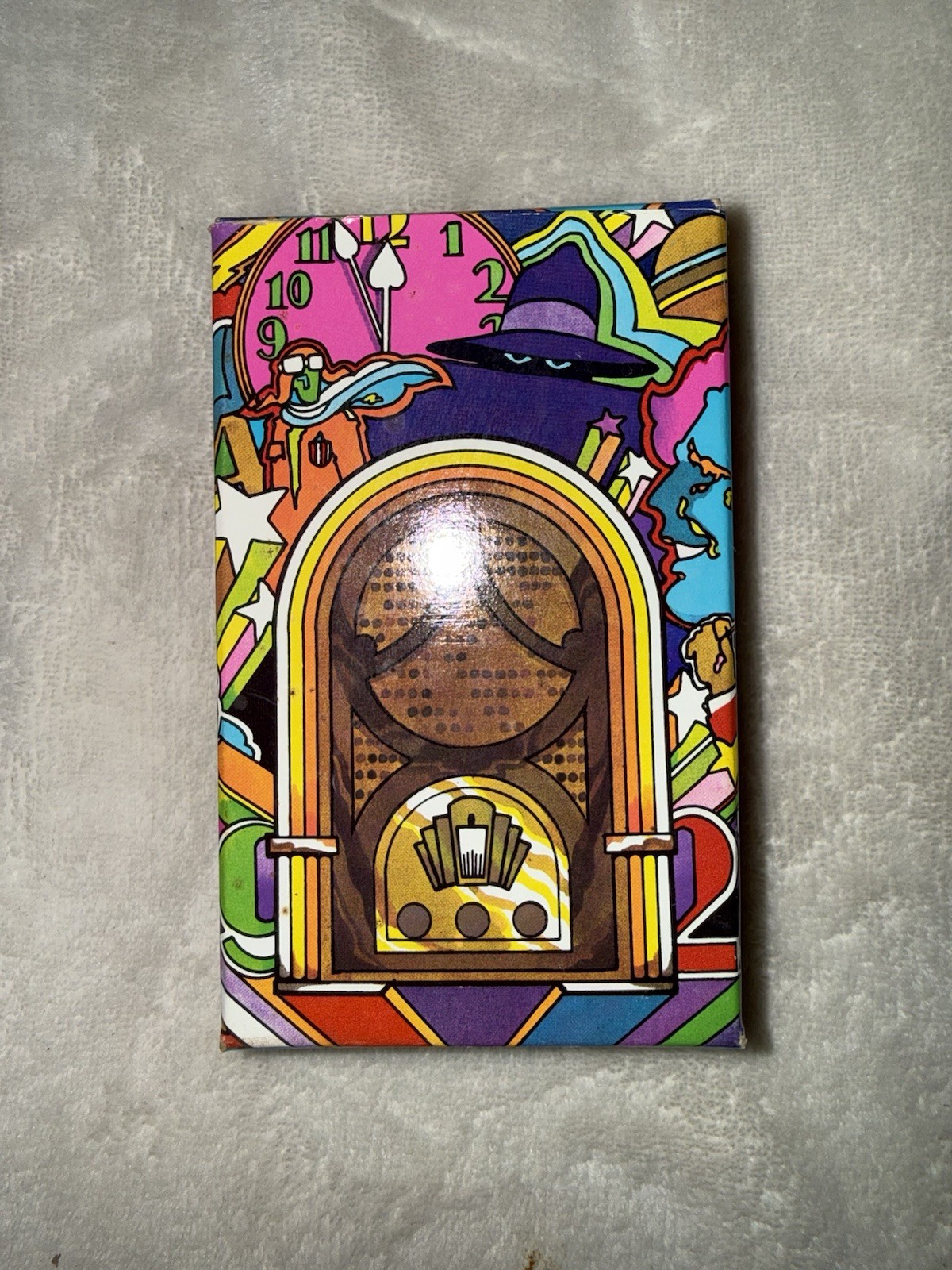 Avon Spicy Aftershave Remember When radio decanter Vintage 1972 - 73 new in box