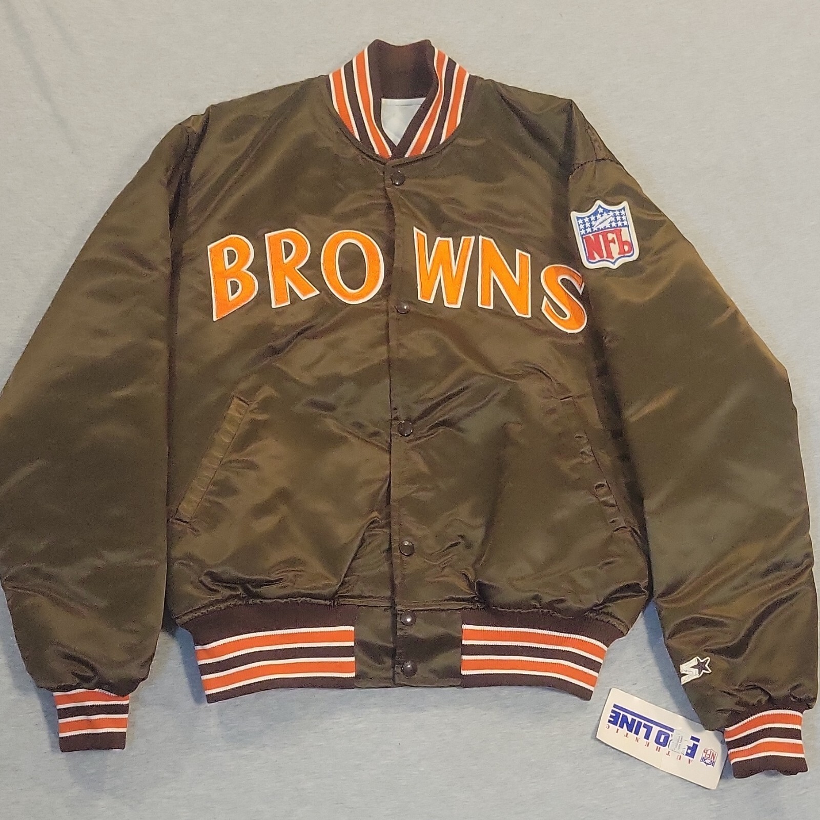 Vintage Starter NFL Pro Line Clev Browns Satin Jacket Men's L Snap Bomber USA Vintage Starter NFL Pro Line Clev Browns Satin Jacket Men's L Snap Bomber USA