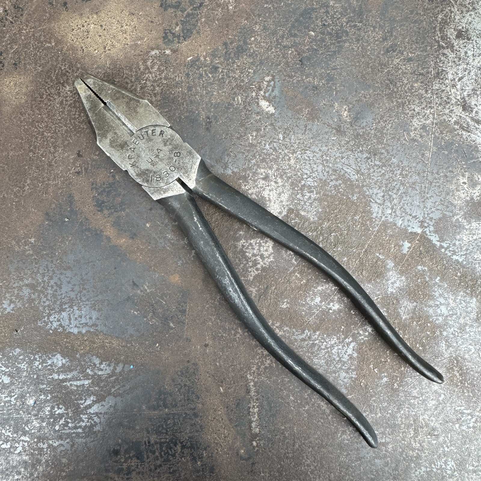 KRAEUTER 1830-8 Lineman Wire Cutter Pliers 8\ KRAEUTER 1830-8 Lineman Wire Cutter Pliers 8\