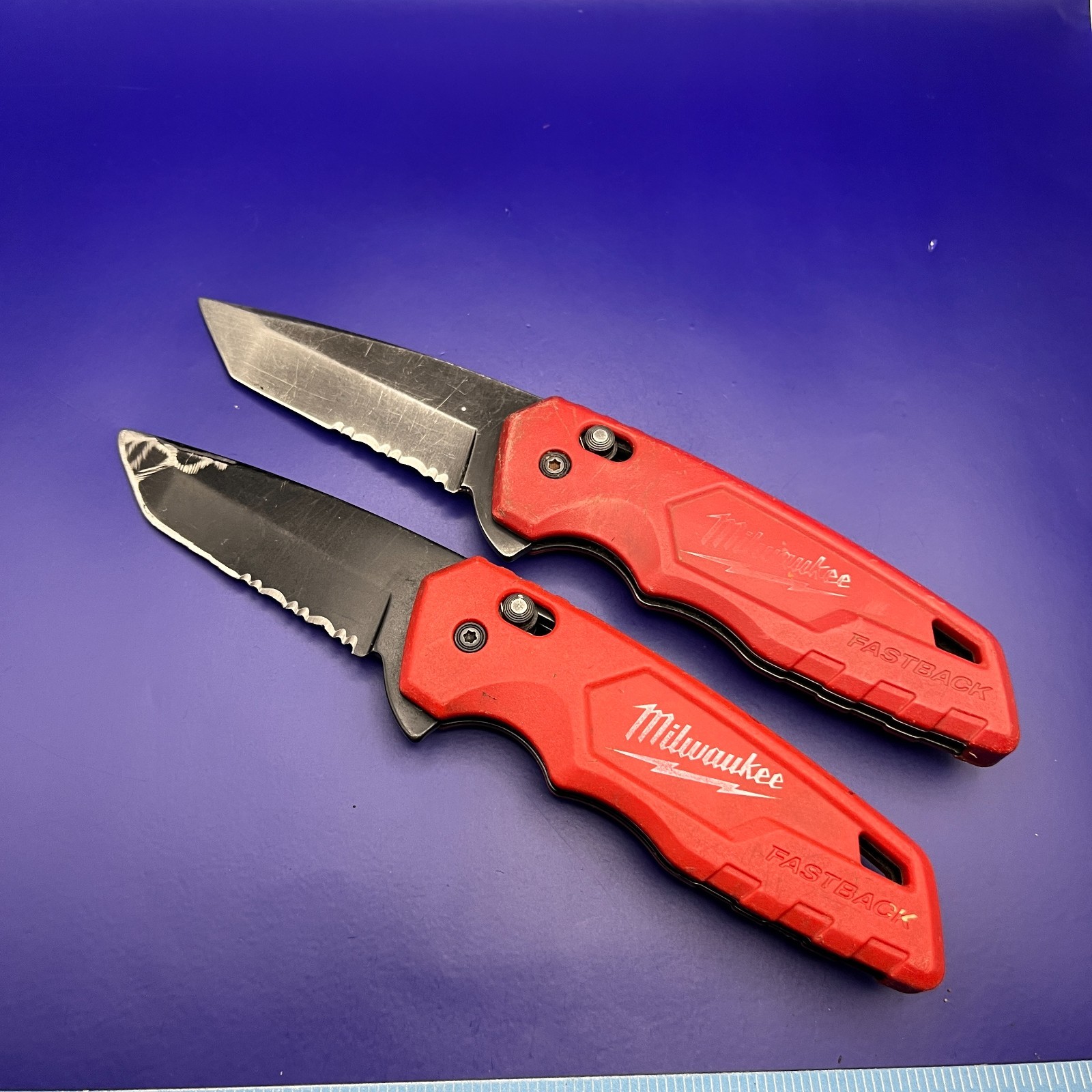 Lot of 2 Milwaukee FASTBACK 48-22-1530 Folding Knives