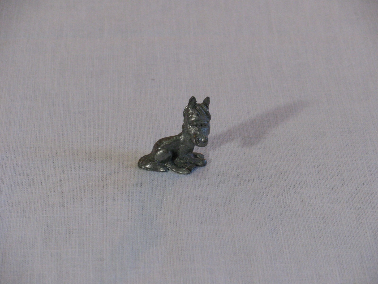 Vtg Miniature Pewter Sitting Horse Figurine, Unmarked rr Vtg Miniature Pewter Sitting Horse Figurine, Unmarked rr