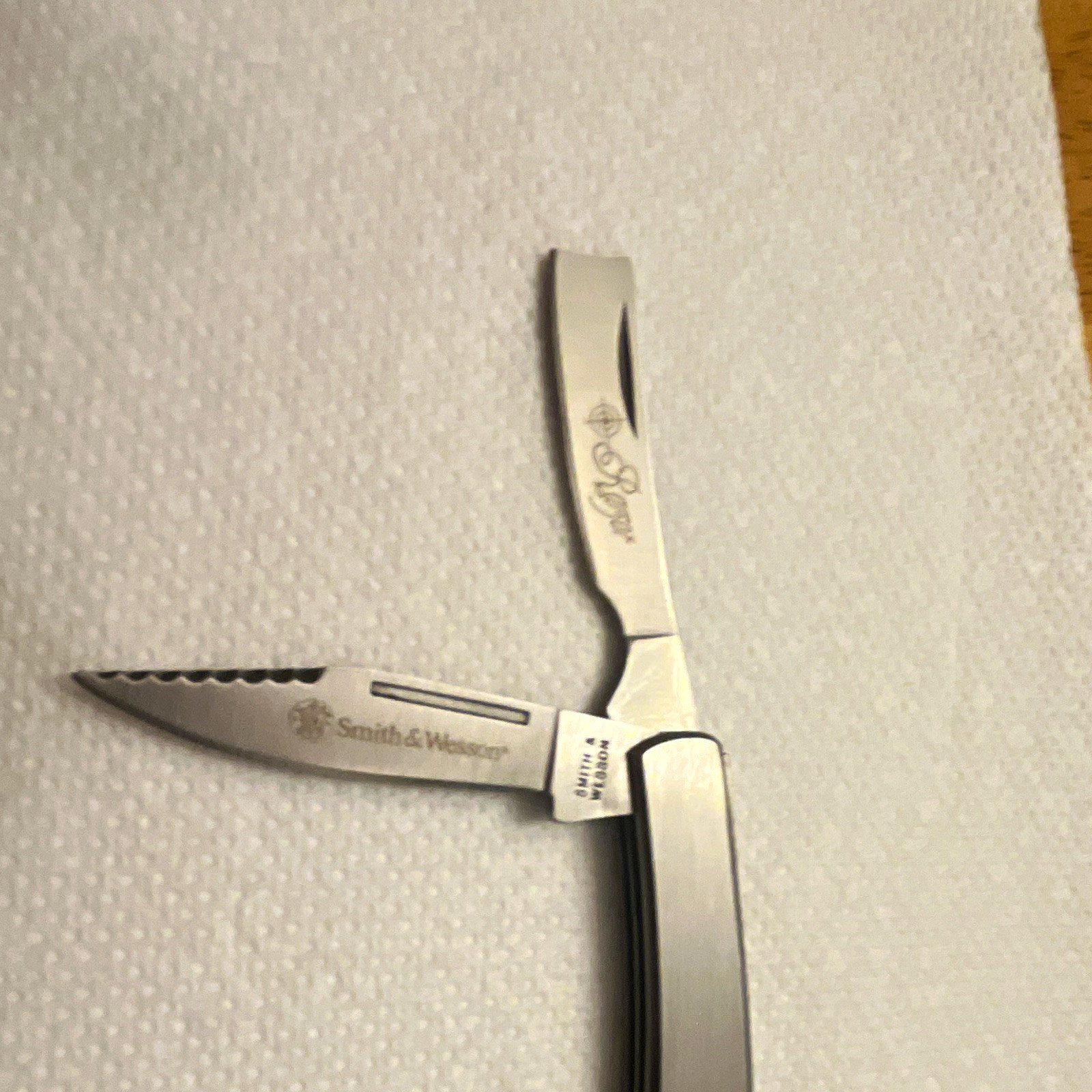 Smith & Wesson First Production Run 2007 3-Blade Stainless Pocketknife
