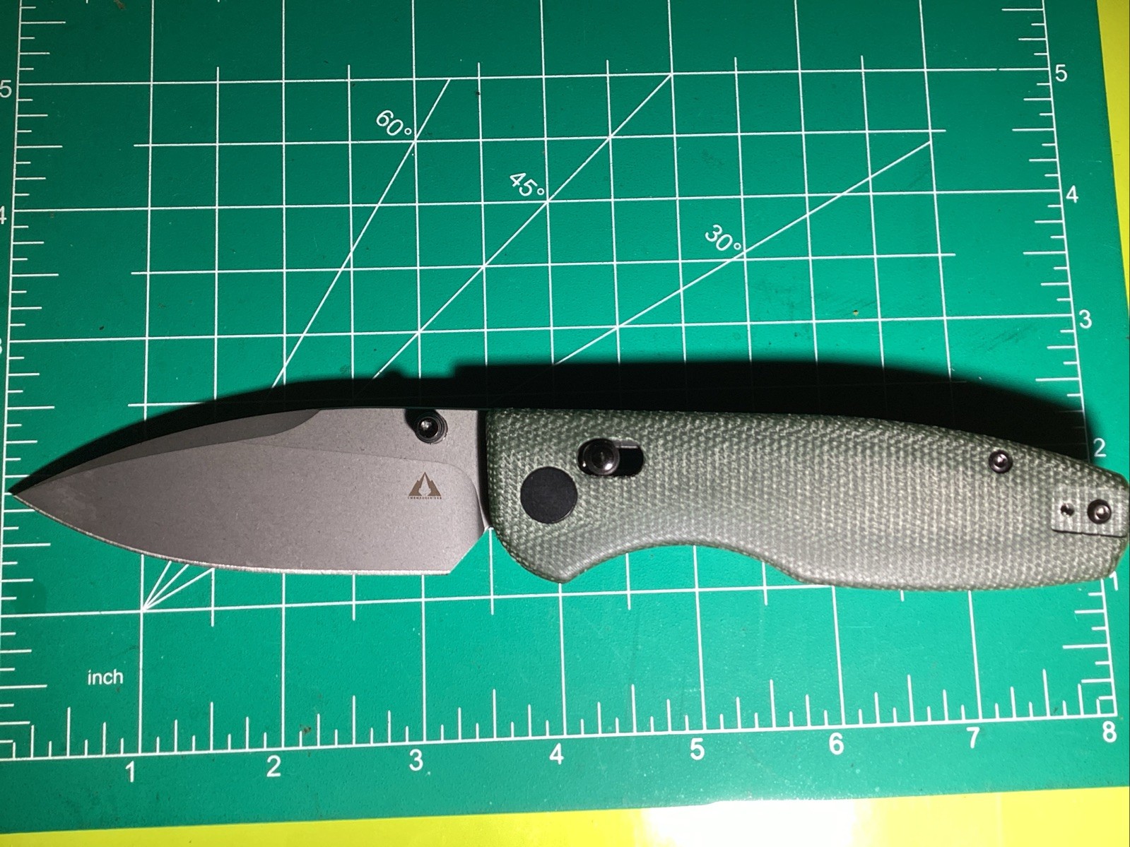 CMB predator 14C28N Mint No Box Version 1 Cross Bar Lock 