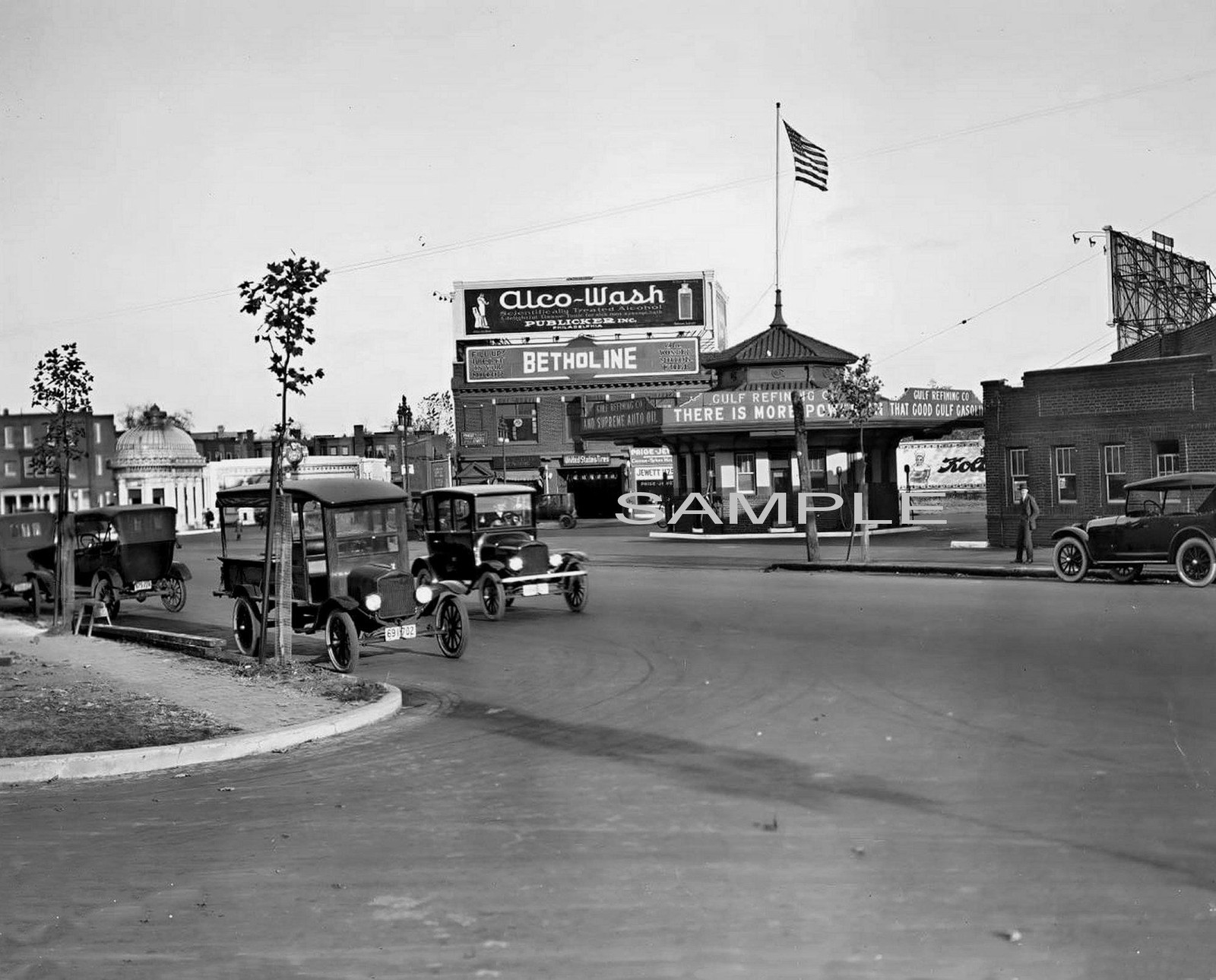 1922 PHILADELPHIA North Broad Street  5x7 Borderless Photo  (231-O)